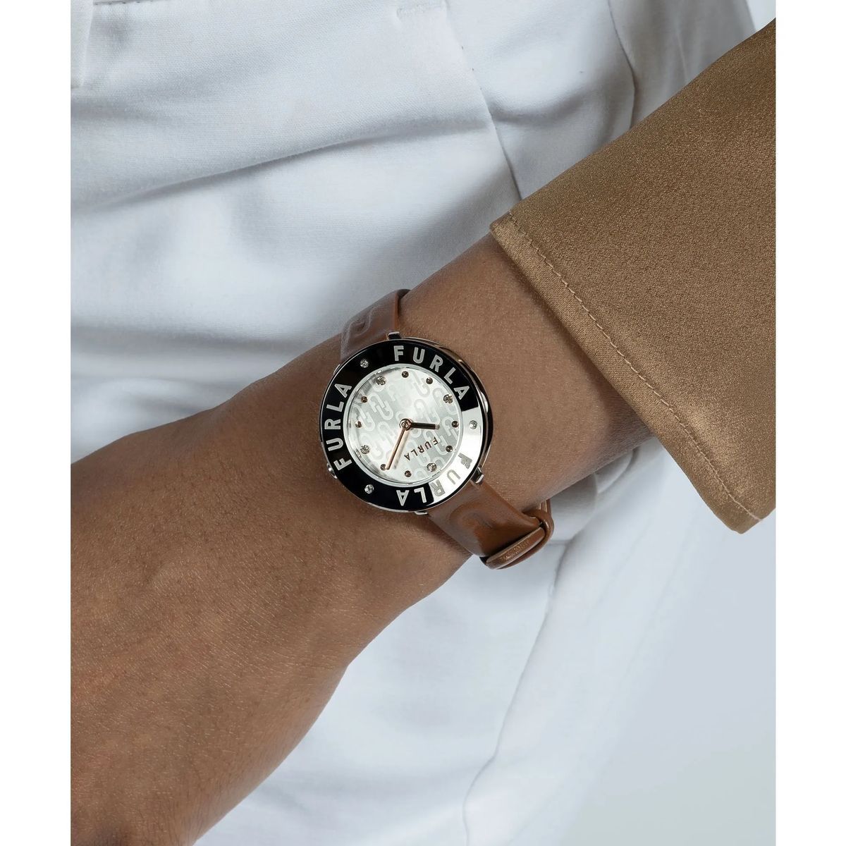 Braune Lederband-Analog-Uhr