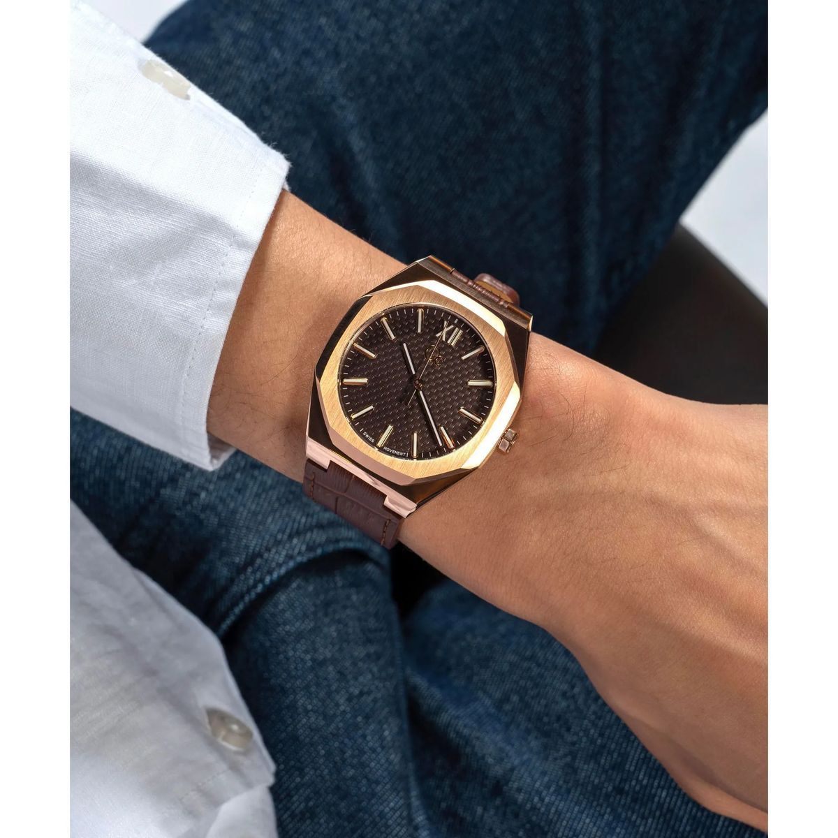 Elegante roségoldene braune Uhr