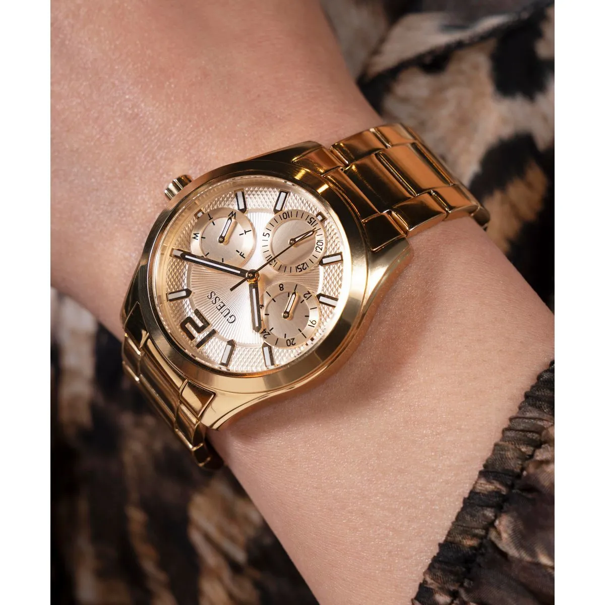 Elegante Multifunktions-Goldton Damenarmbanduhr