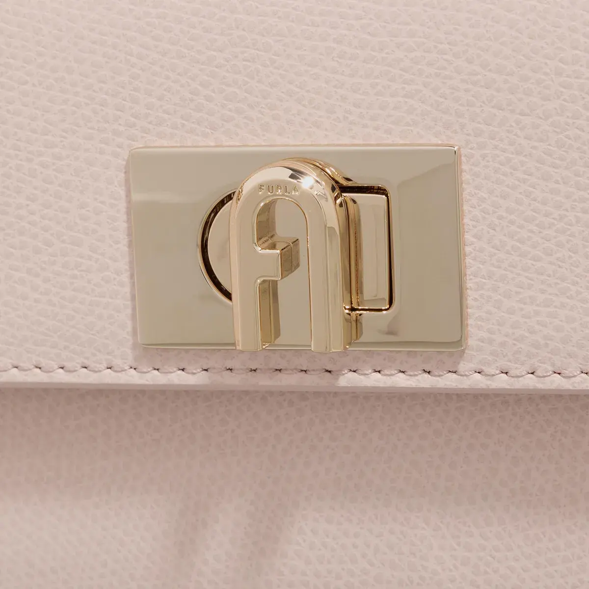 Mini-Leder-Umhängetasche mit Kette