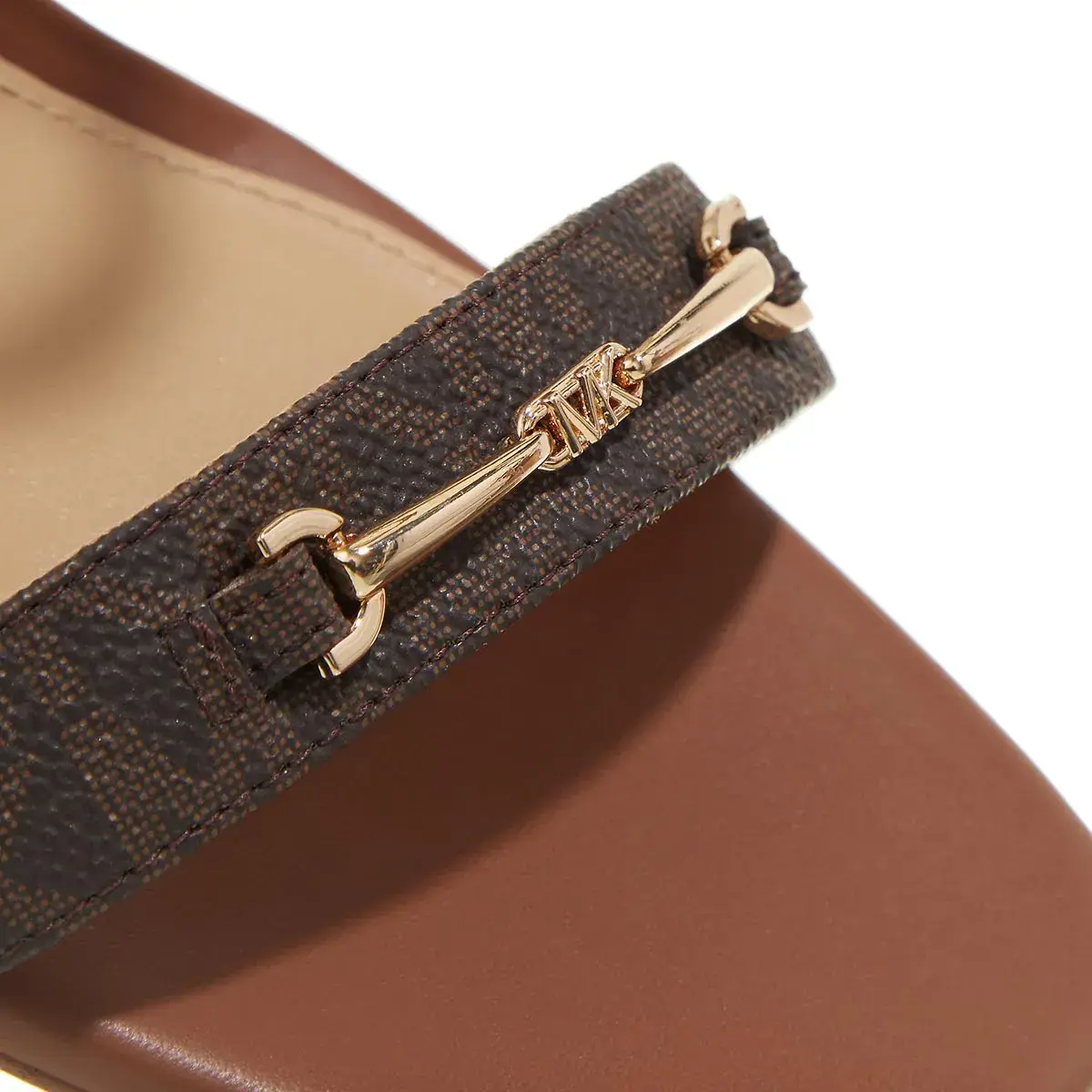Elegante braune Sandalette mit Knöchelriemen