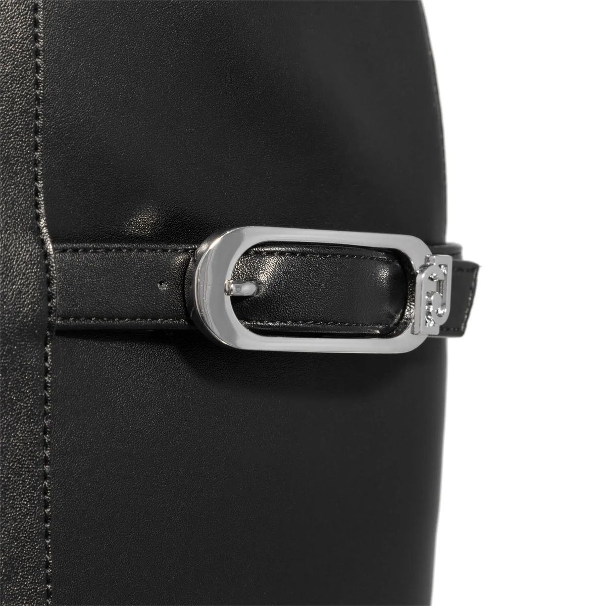 Kniehohe Stiefeletten aus Leder mit Absatz