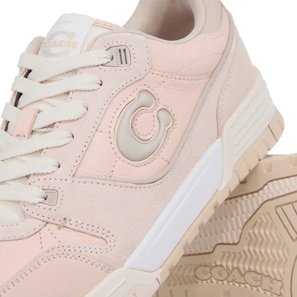 Blushfarbener Wildleder-Sneaker