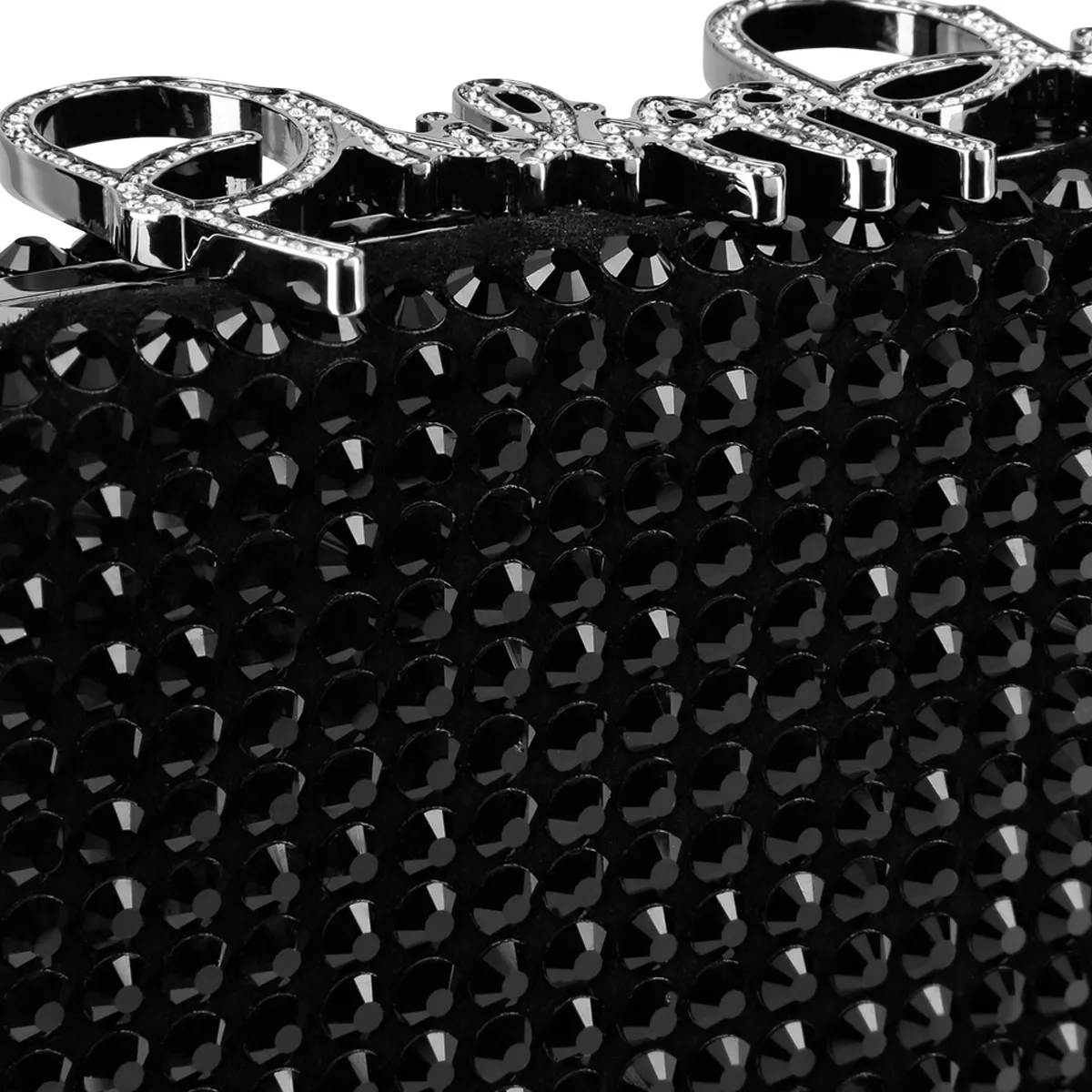 Schwarze Clutch-Tasche mit Schmucksteinen und Kette