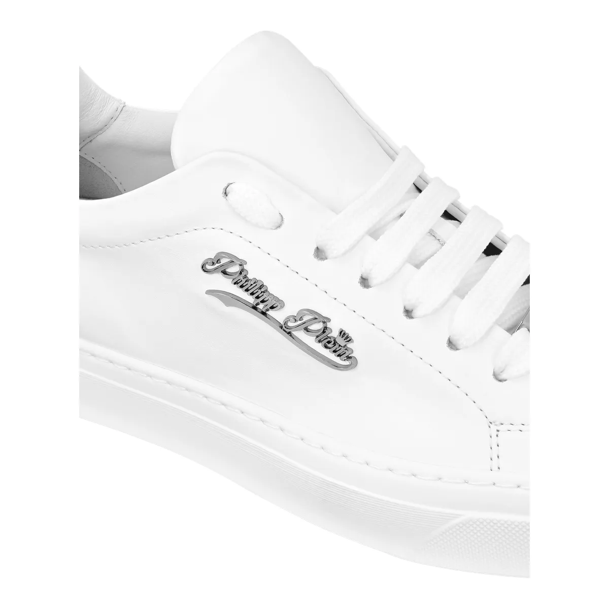 Minimalistische Low-Top-Leder-Sneakers
