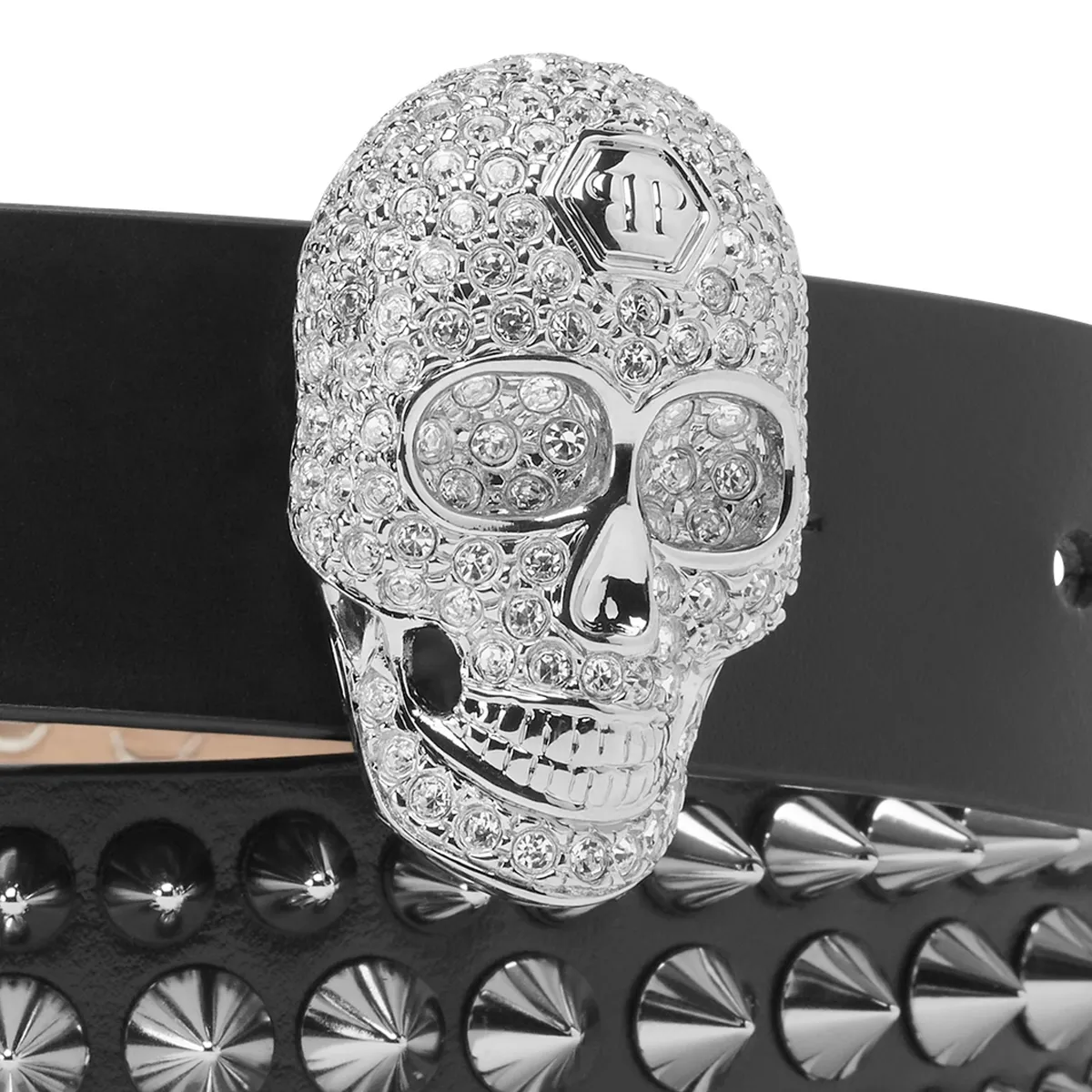 Ledergürtel mit Totenkopfschnalle und Nieten