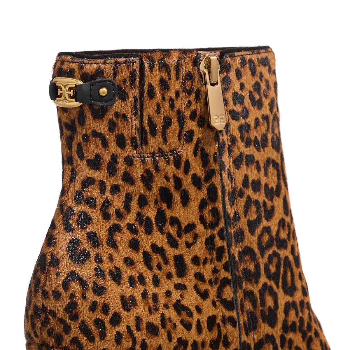 Stiefeletten mit Leopardenmuster und spitzer Zehenpartie