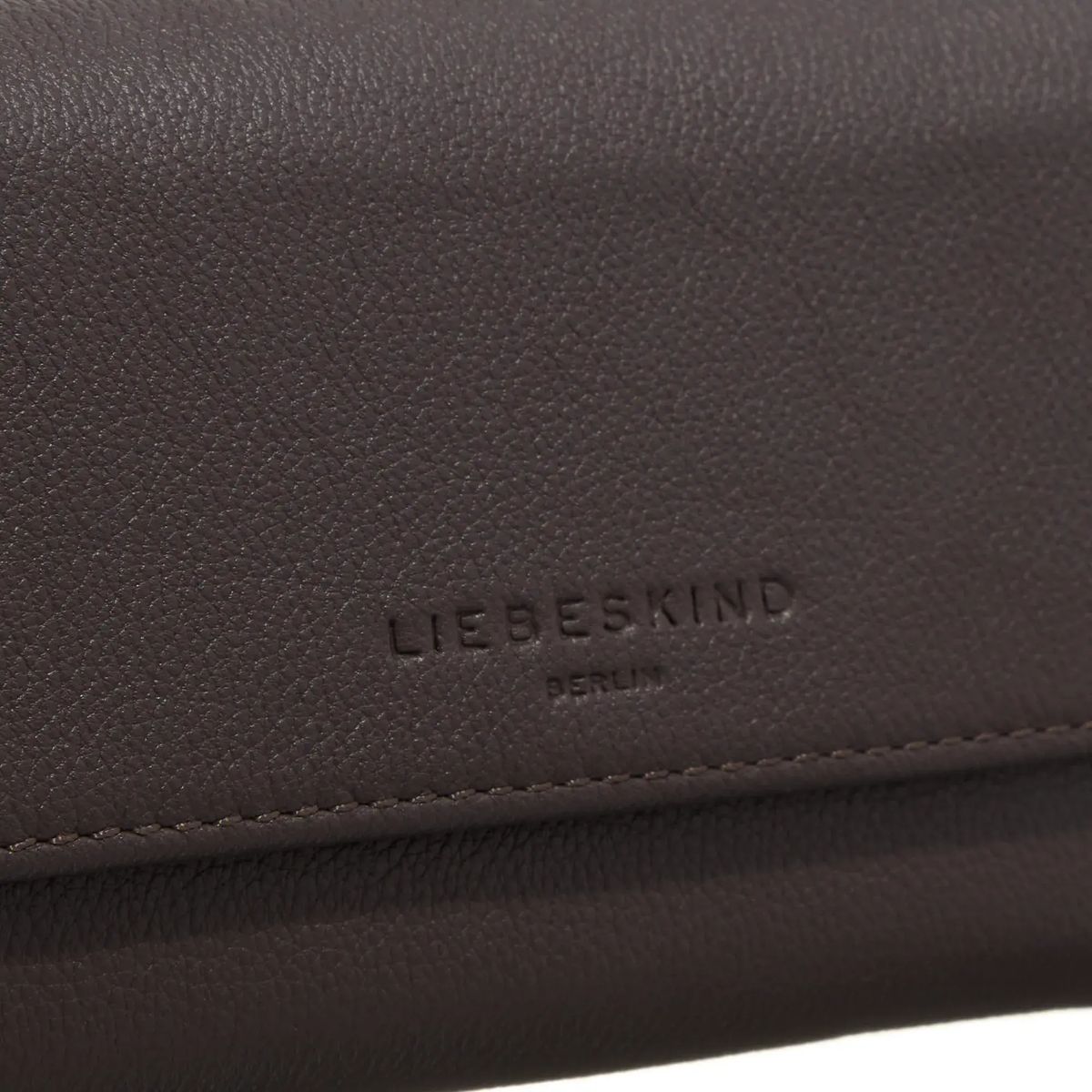 Elegantes Portemonnaie mit Lederkette