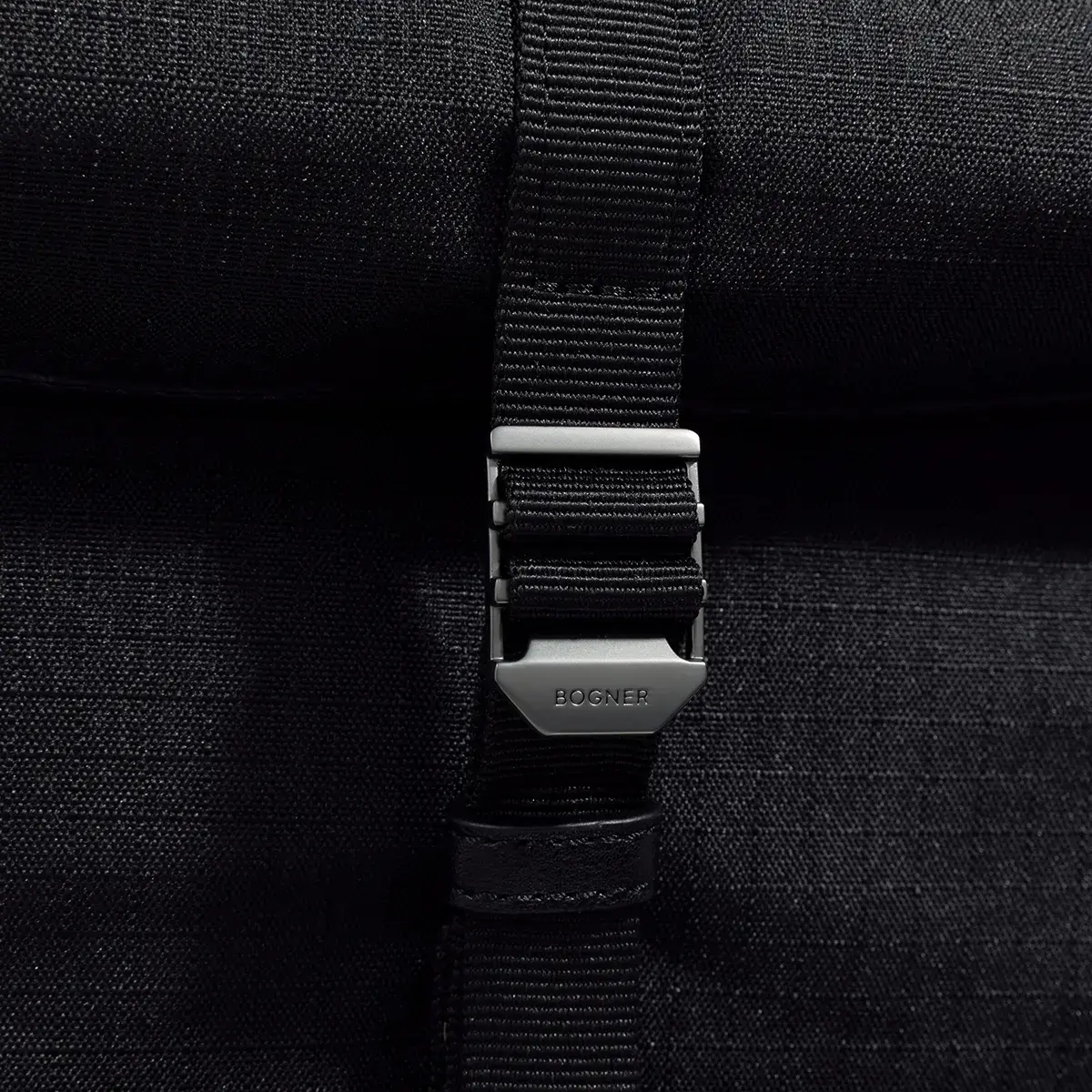 Moderner, leichter Rucksack mit Rollverschluss