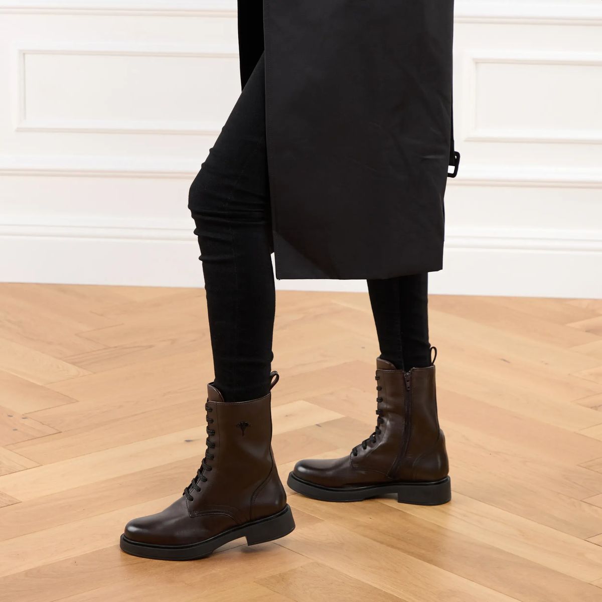 Klassische Leder-Schnürstiefeletten