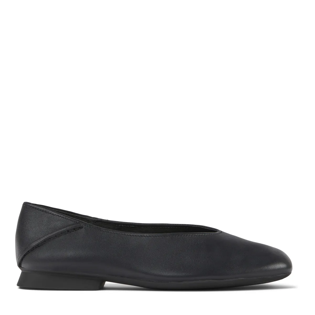 Moderne Ballerinas aus Leder mit eckiger Spitze