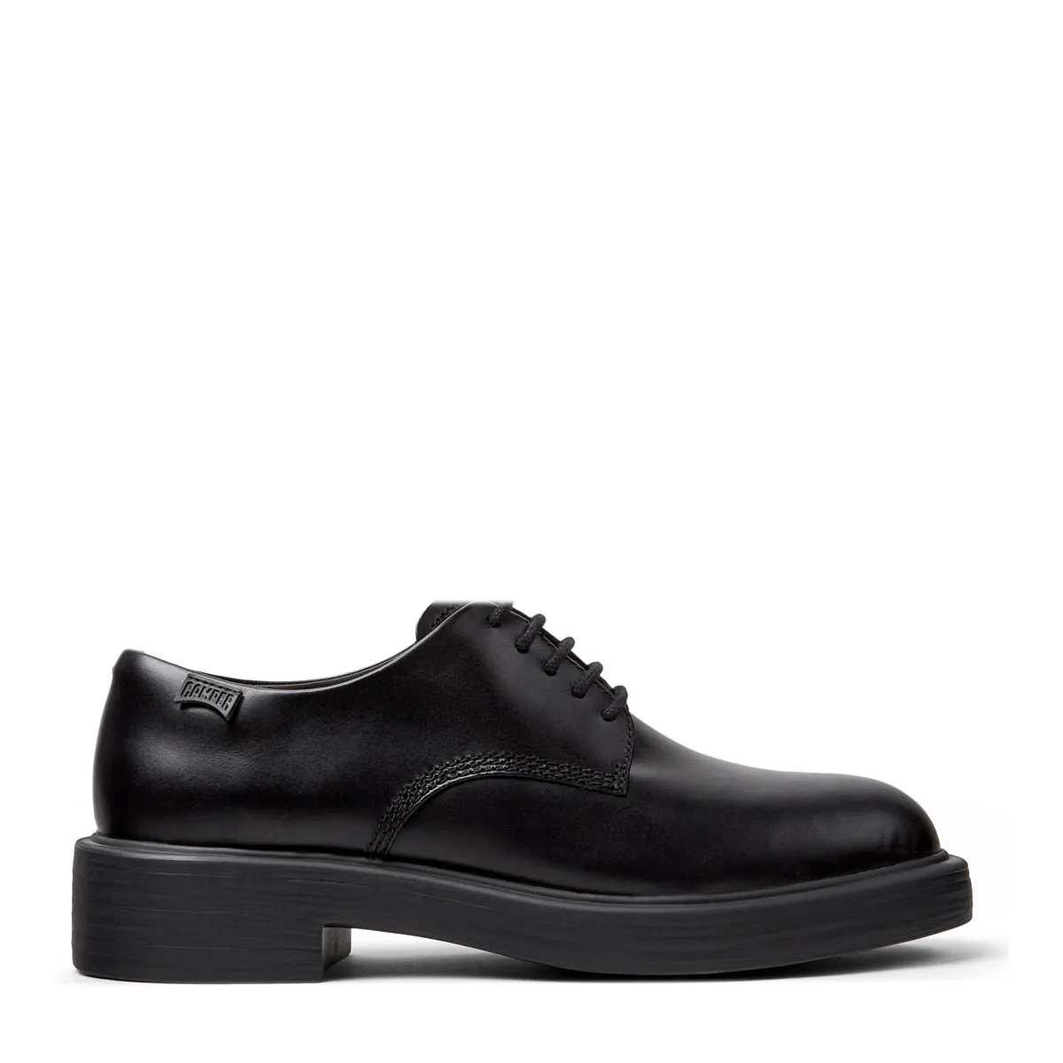 Klassische schwarze Derby Schuhe aus Leder