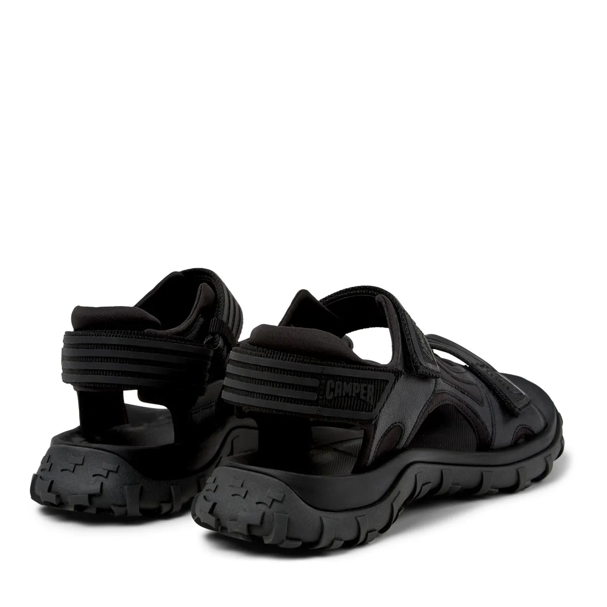 Sportliche schwarze Sandalen mit Klettverschluss