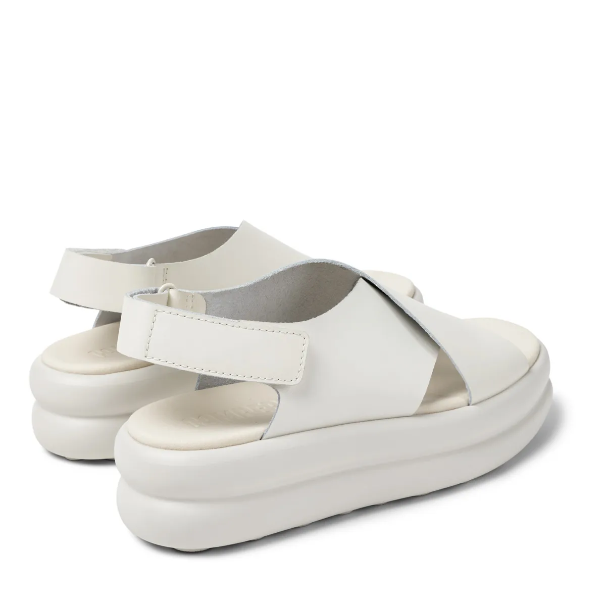 Plateau-Ledersandalen mit gekreuzten Riemen