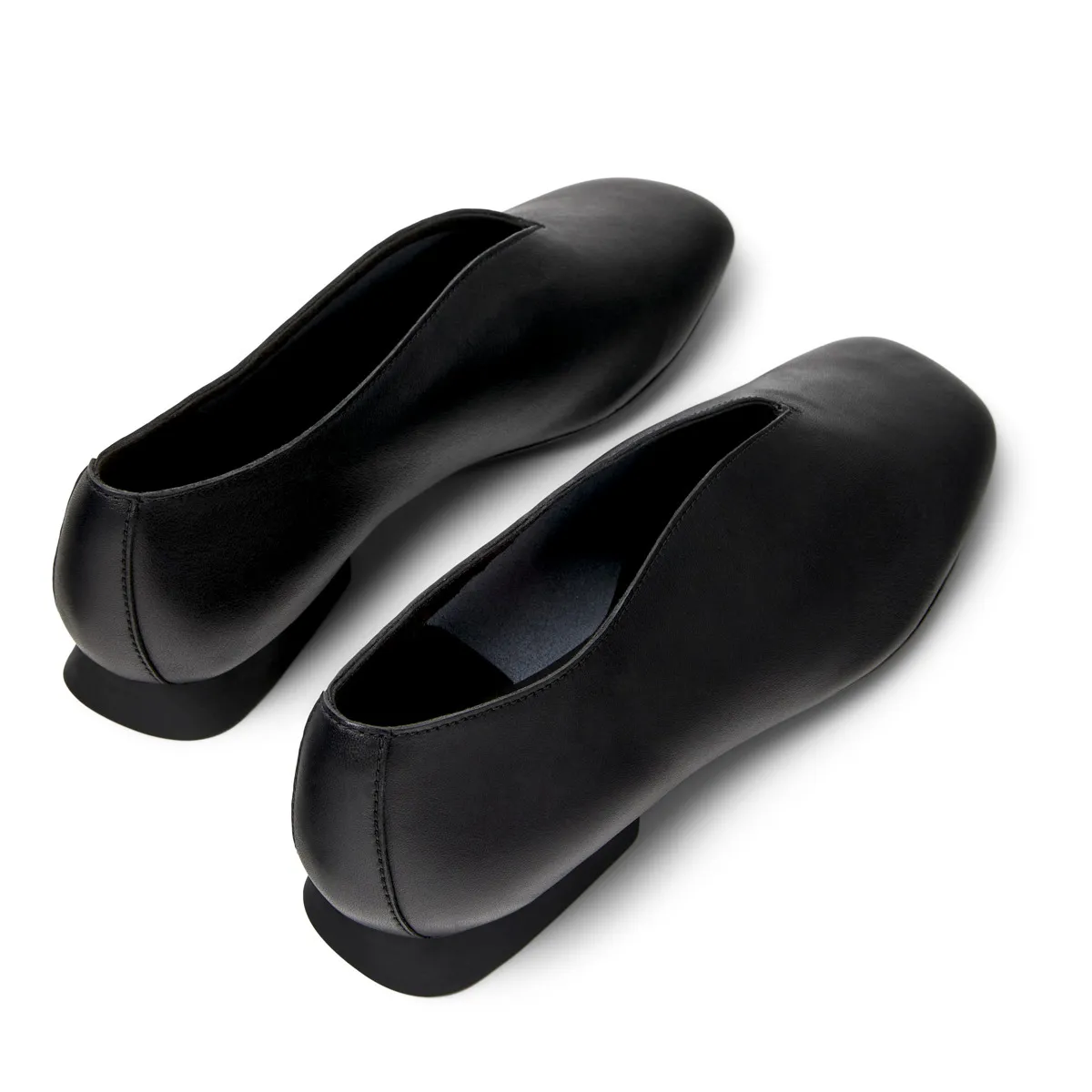 Eckige Leder-Ballerinas mit V-Ausschnitt