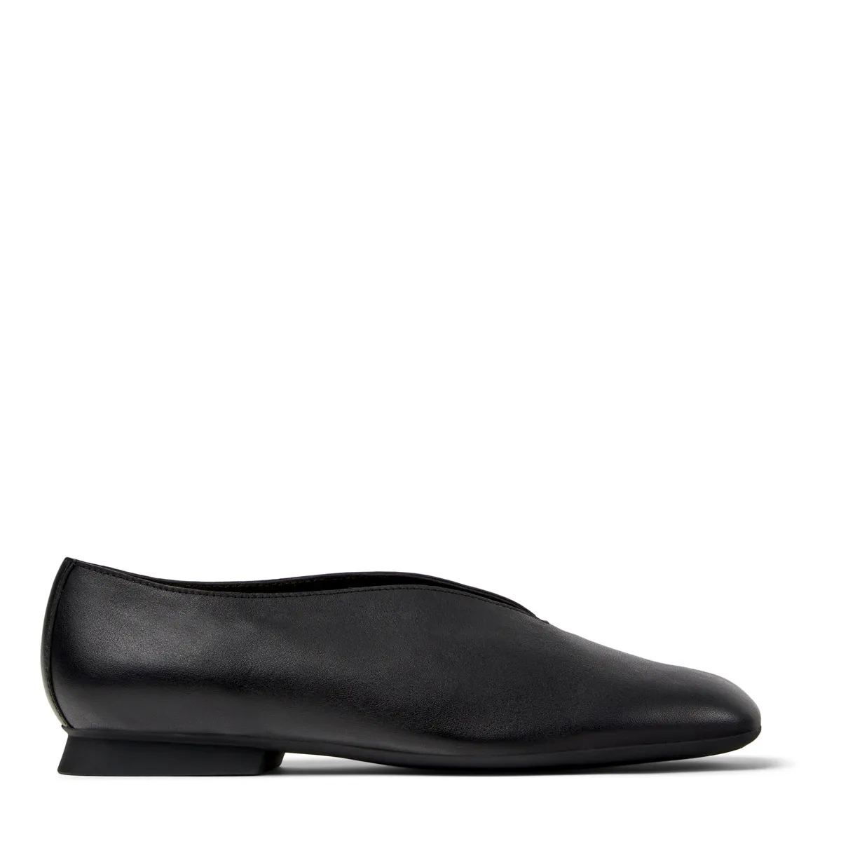 Eckige Leder-Ballerinas mit V-Ausschnitt