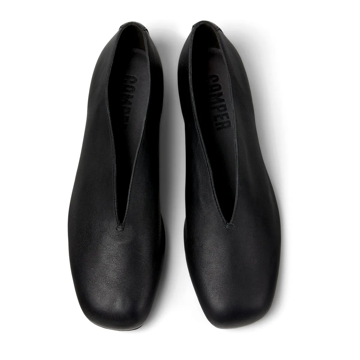 Eckige Leder-Ballerinas mit V-Ausschnitt