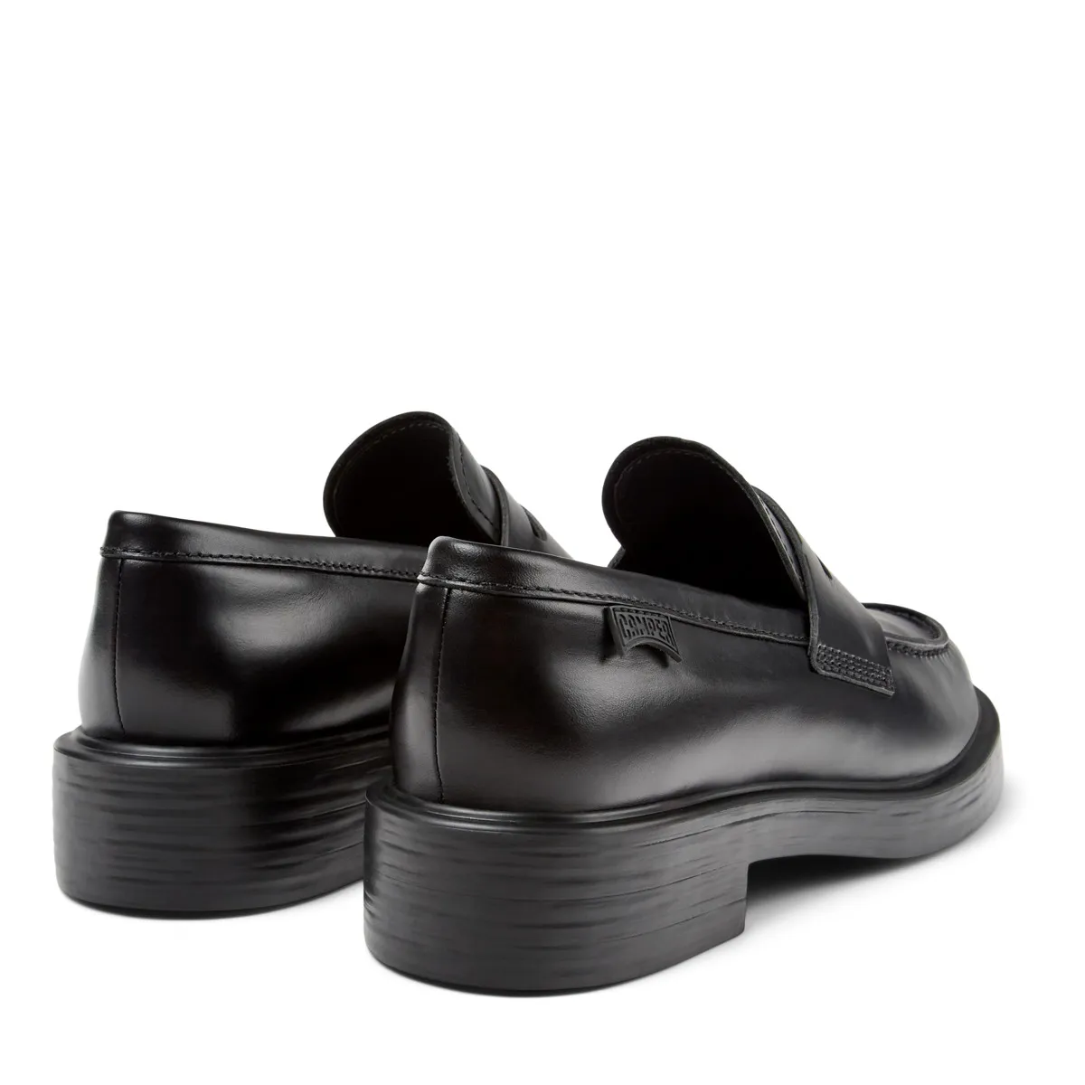 Klassischer schwarzer Penny Loafer aus Leder