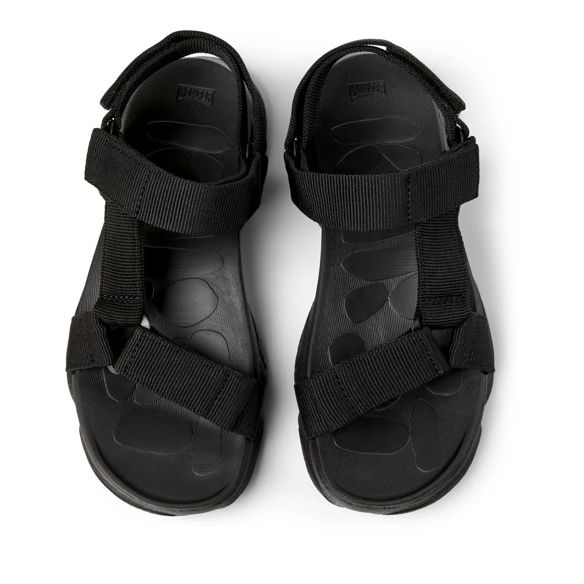 Sportliche schwarze Sandalen mit verstellbaren Riemen