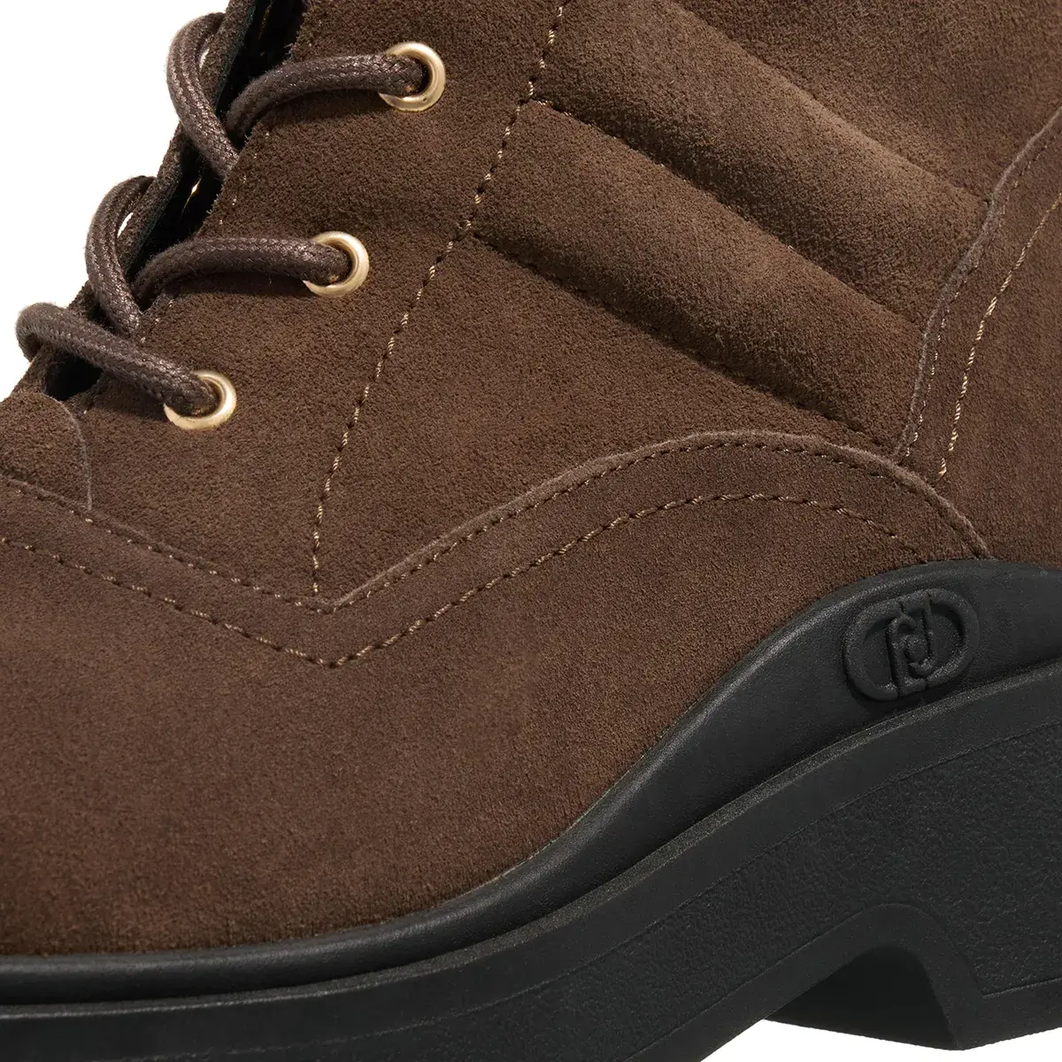 Schnürstiefeletten aus Wildleder