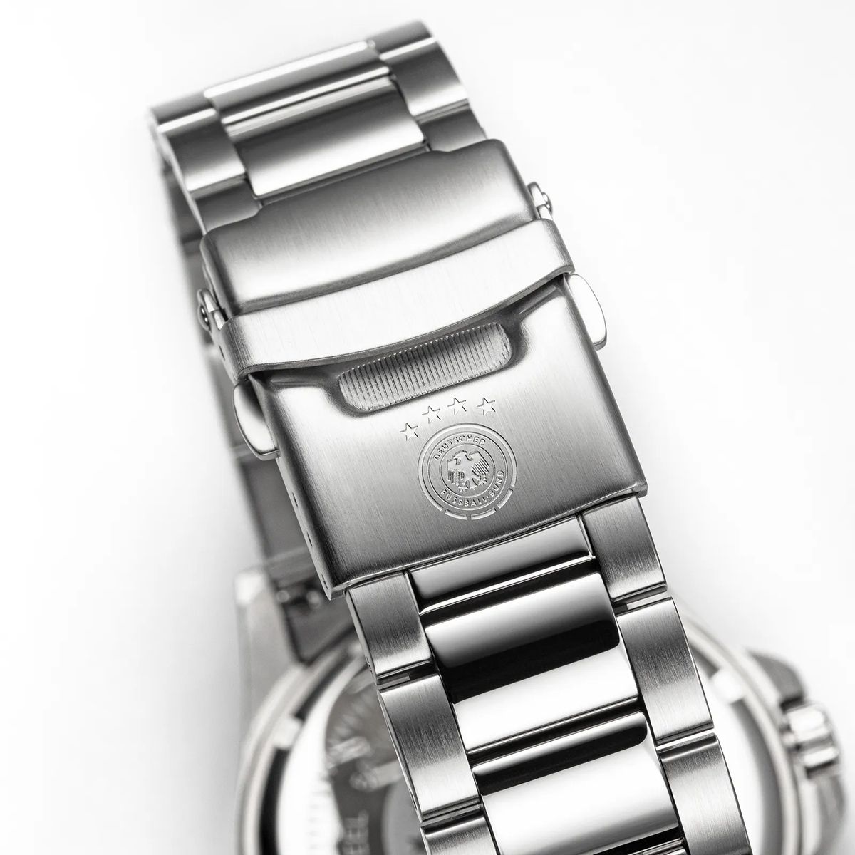 Klassische Schweizer Quarz Uhr