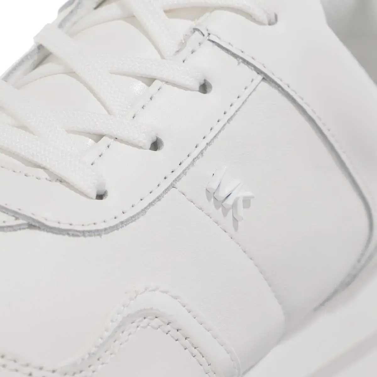 Moderner Plateau Low-Top Sneaker