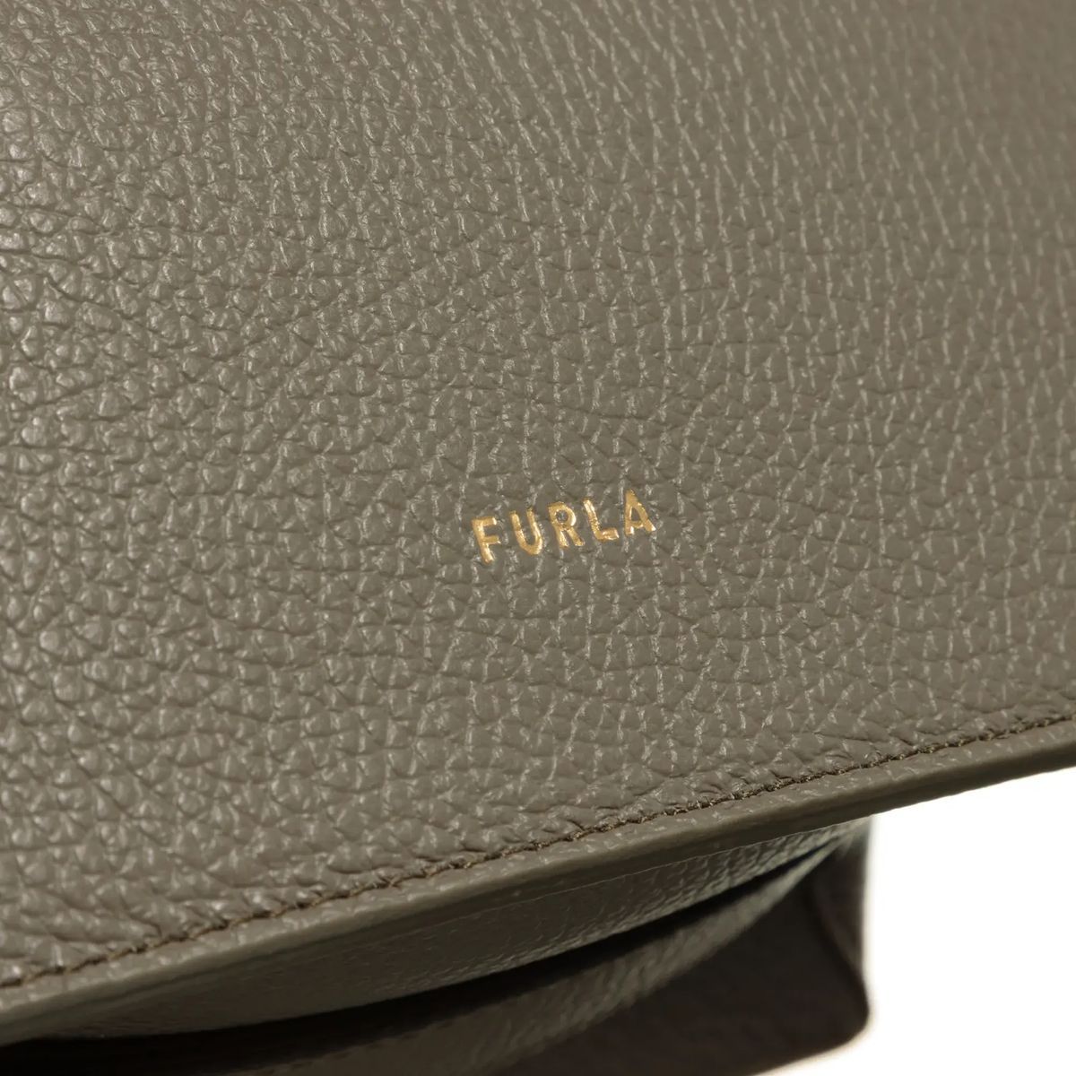 Minimalistische Mini Beuteltasche aus Leder