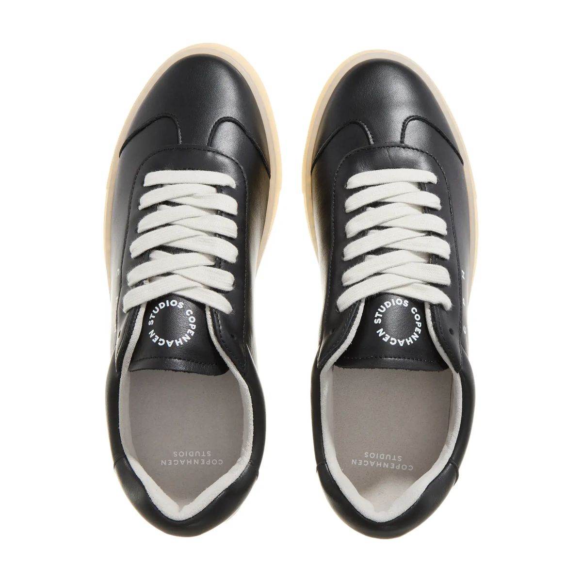 Minimalistische schwarze Leder Low-Top Sneaker