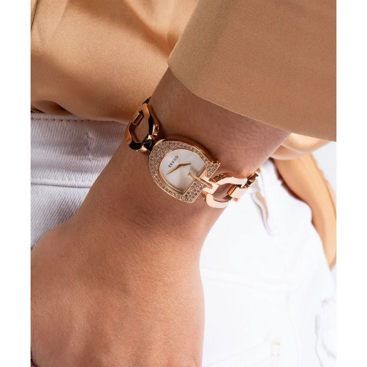 Elegante roségoldene Analog-Uhr