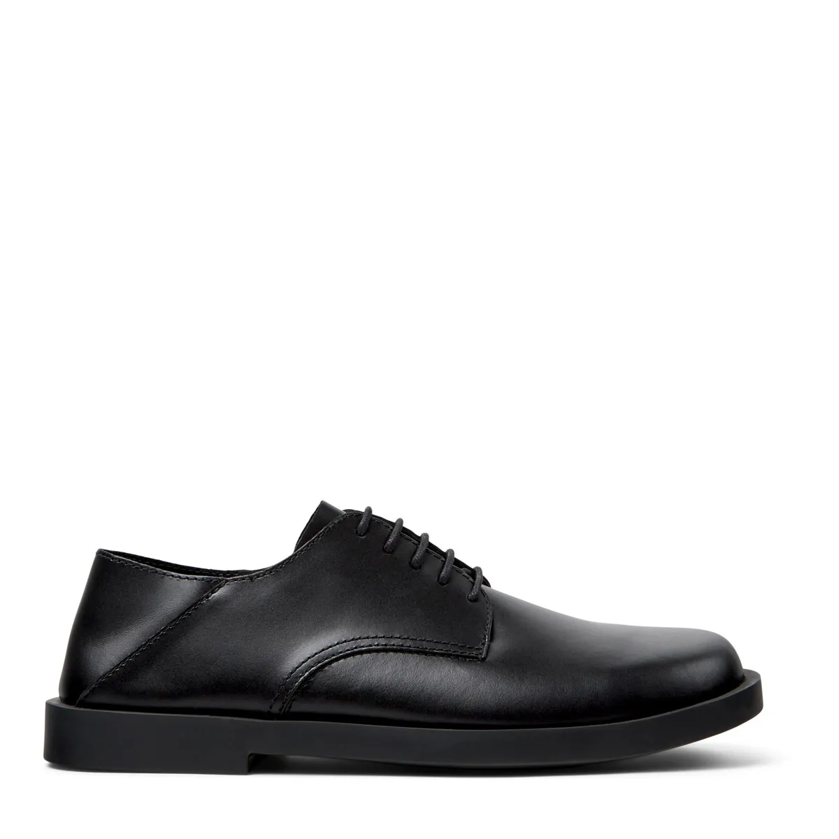 Klassische schwarze Derby Schuhe aus Leder