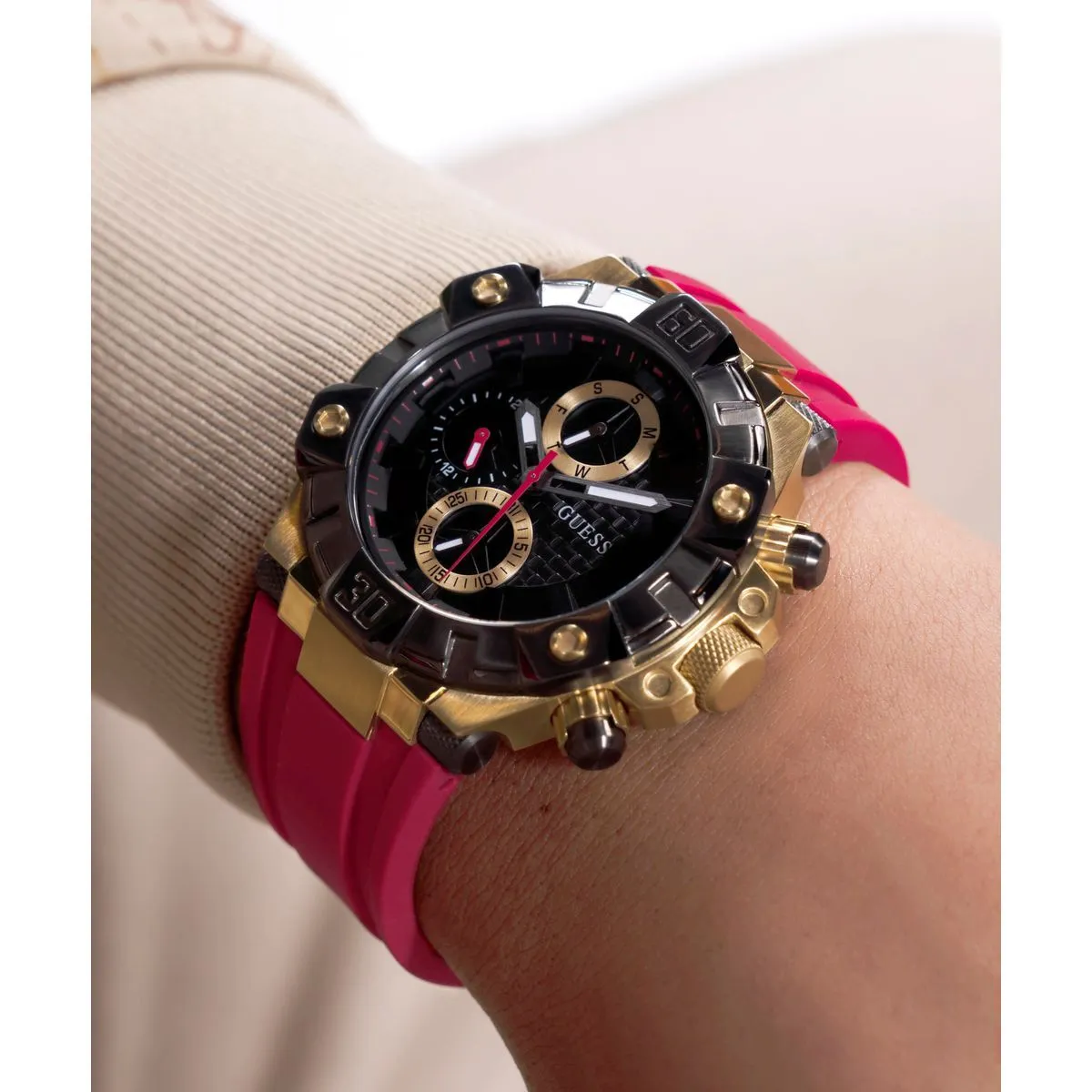 Statement Chronograph Uhr Rotes Band