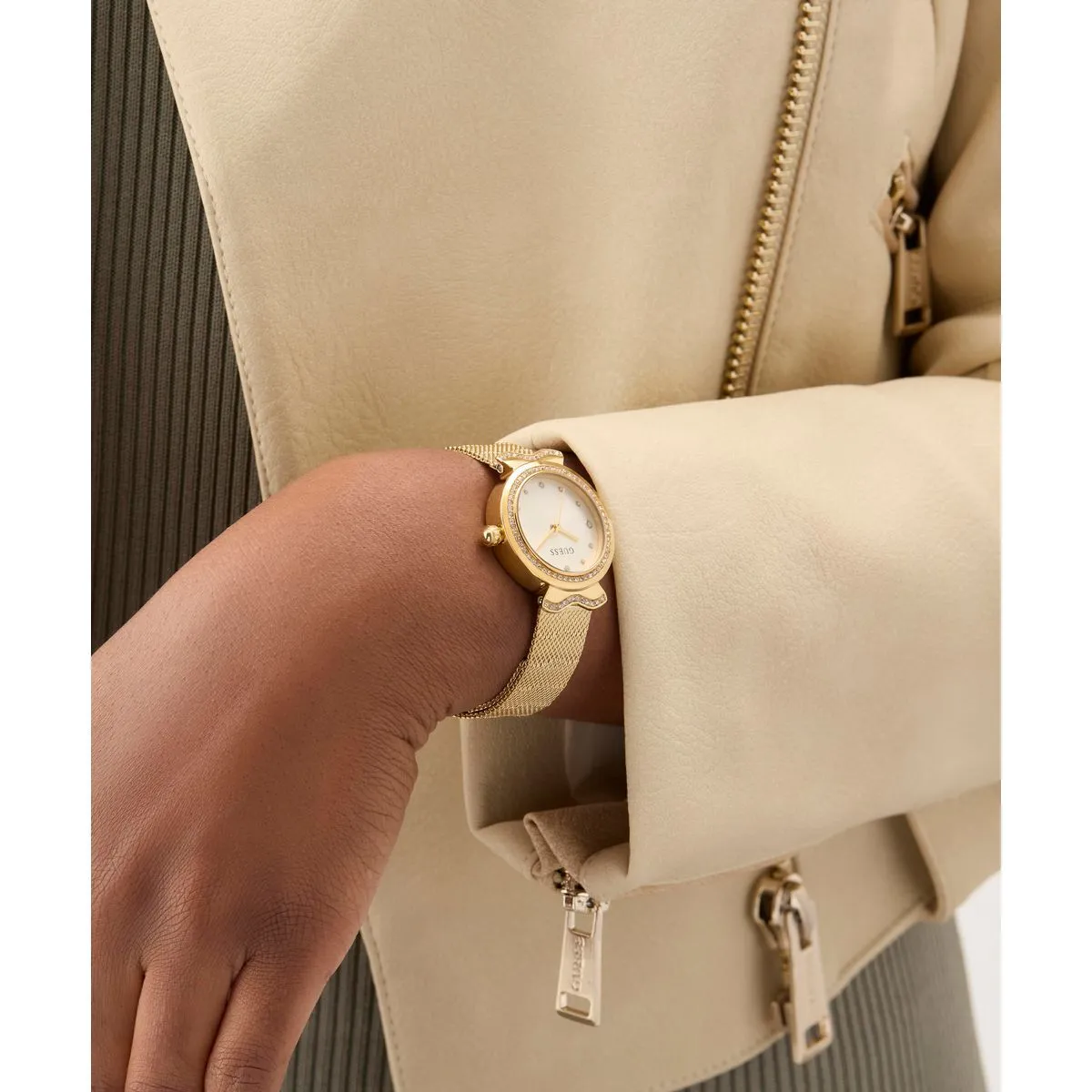 Goldfarbene Mesh Armband Damenuhr