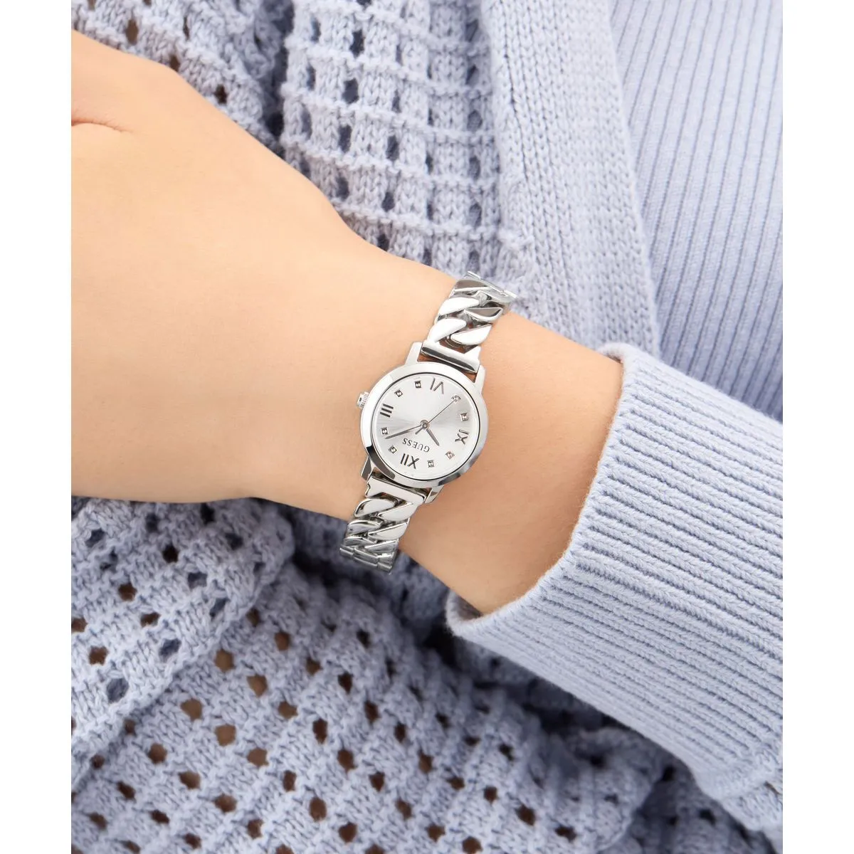 Elegante silberfarbene Gliederarmbanduhr