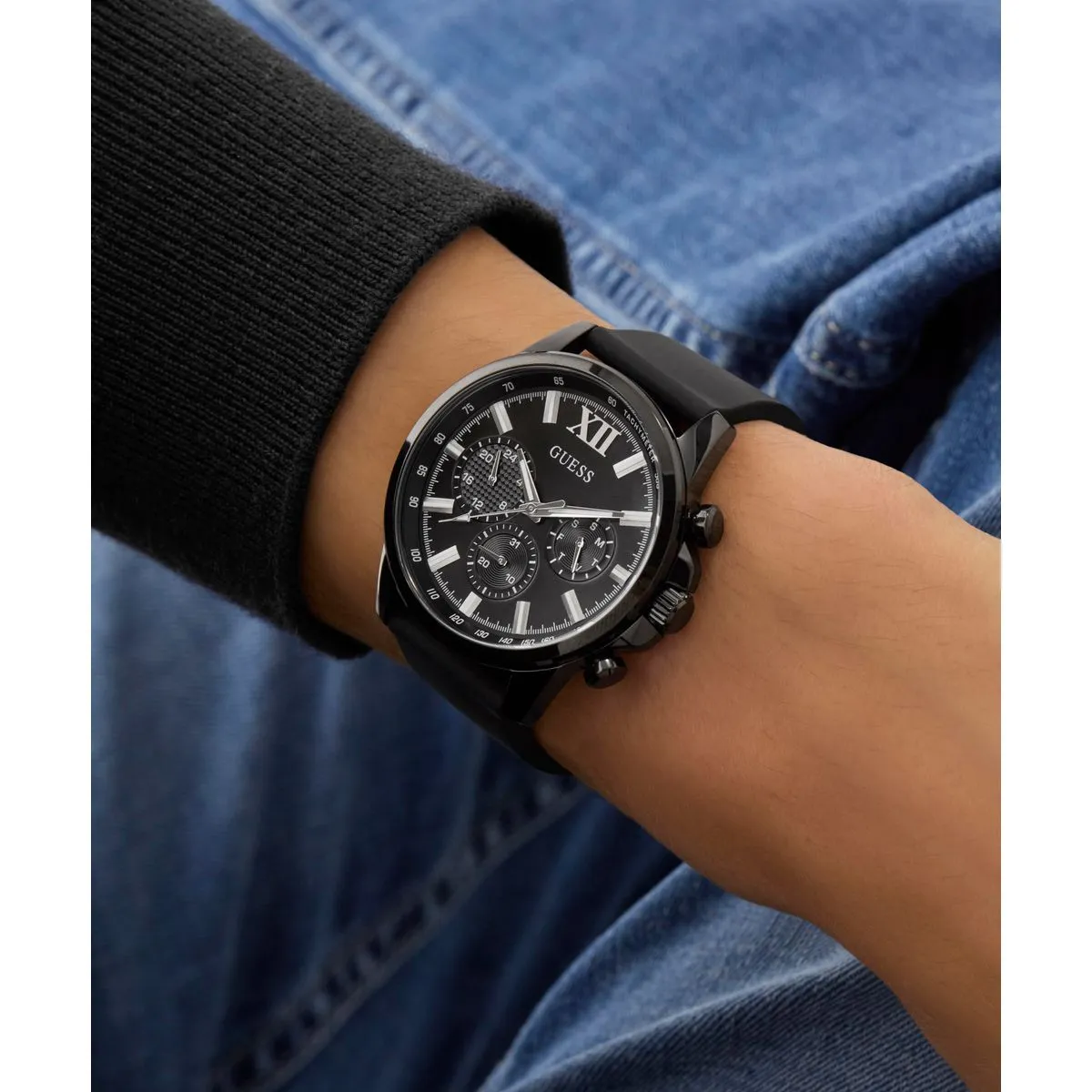 Schwarze Multifunktions-Chronographenuhr mit Silikonarmband