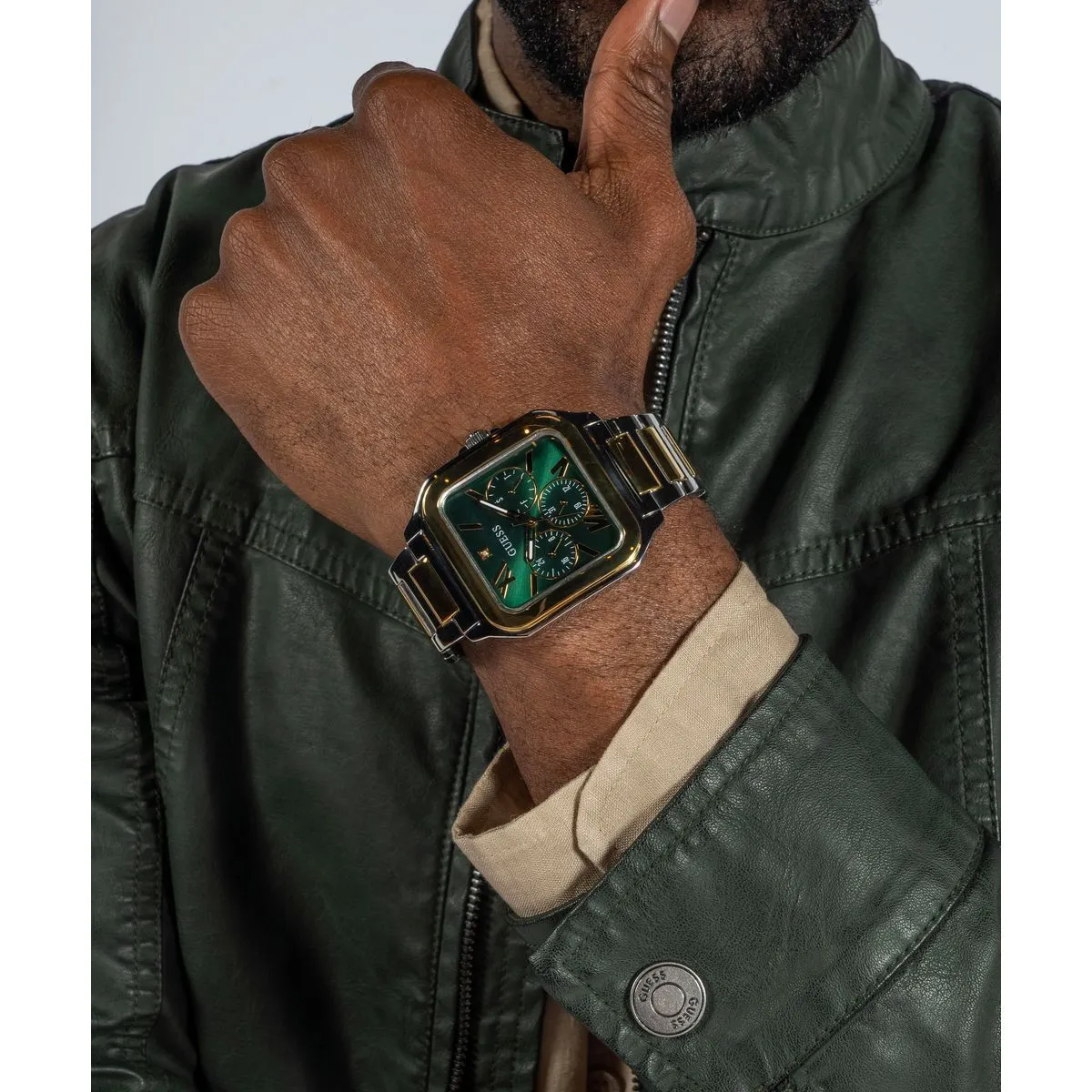 Zweifarbige quadratische grüne Chronographenuhr