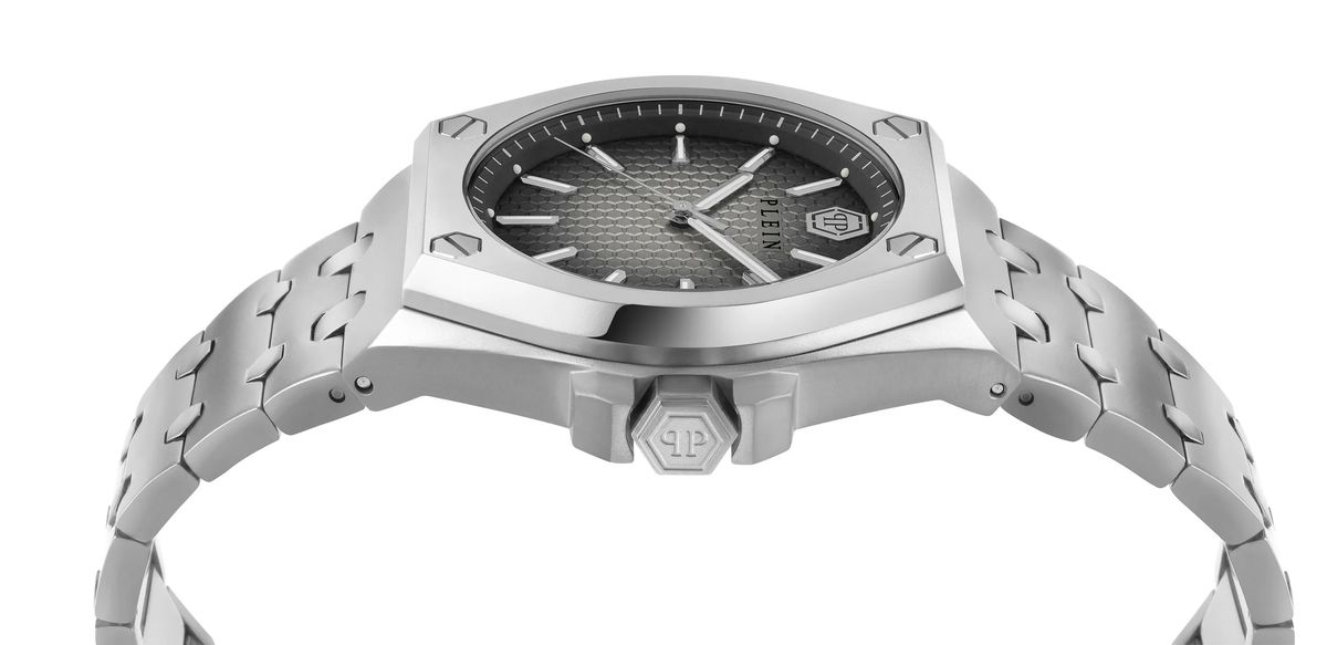 Silberne Herrenuhr aus Edelstahl