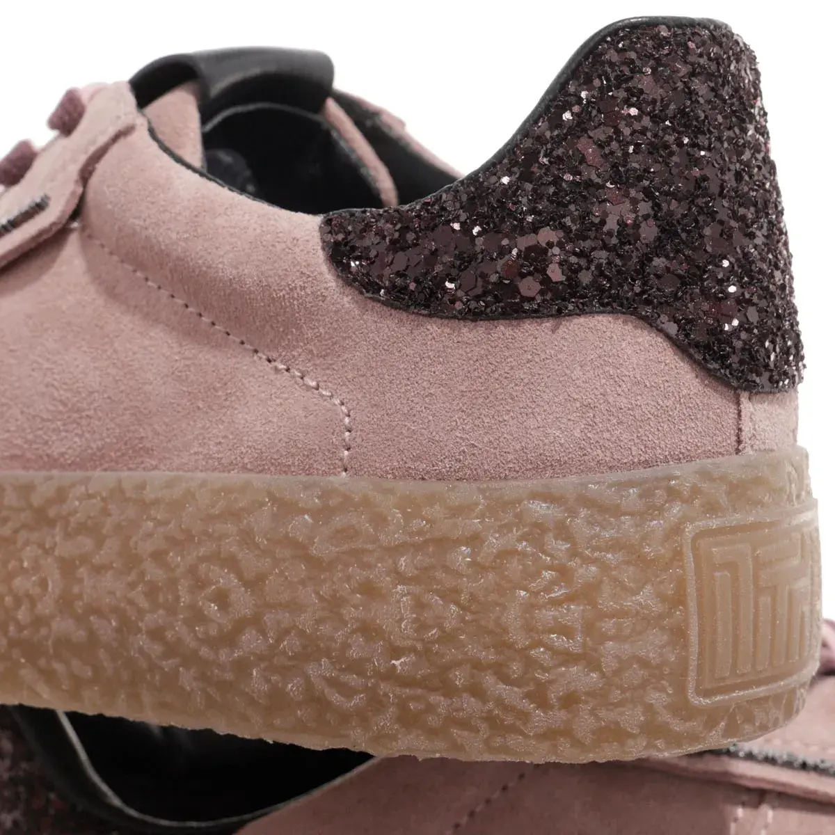 Wildleder-Sneaker mit niedrigem Schaft