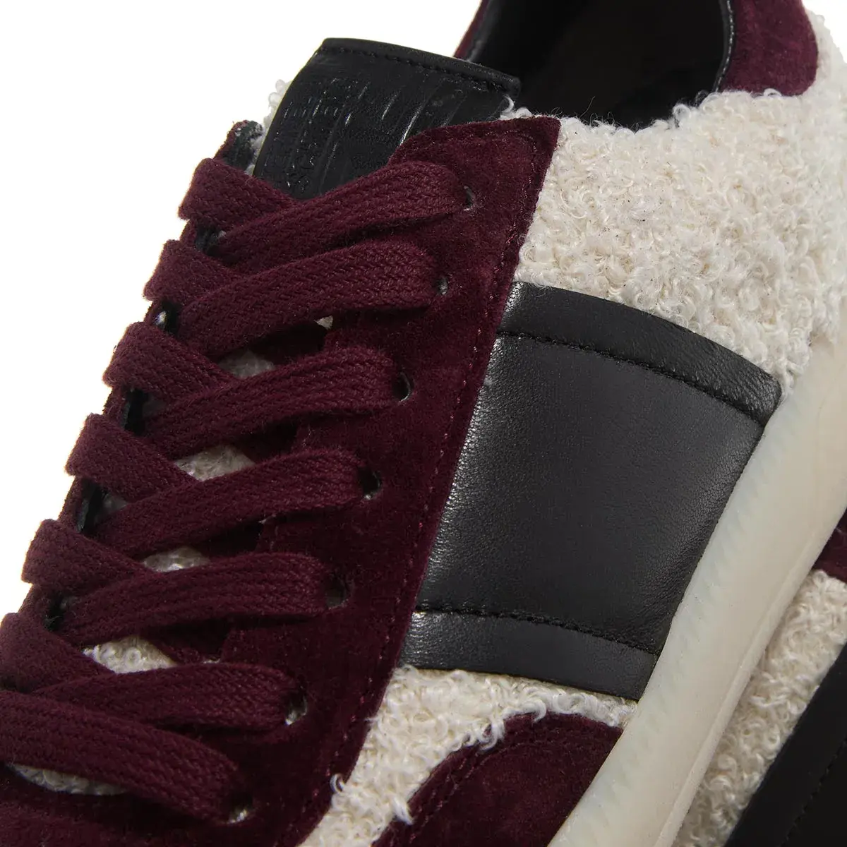 Farbblock-Sneaker mit Lederstreifen