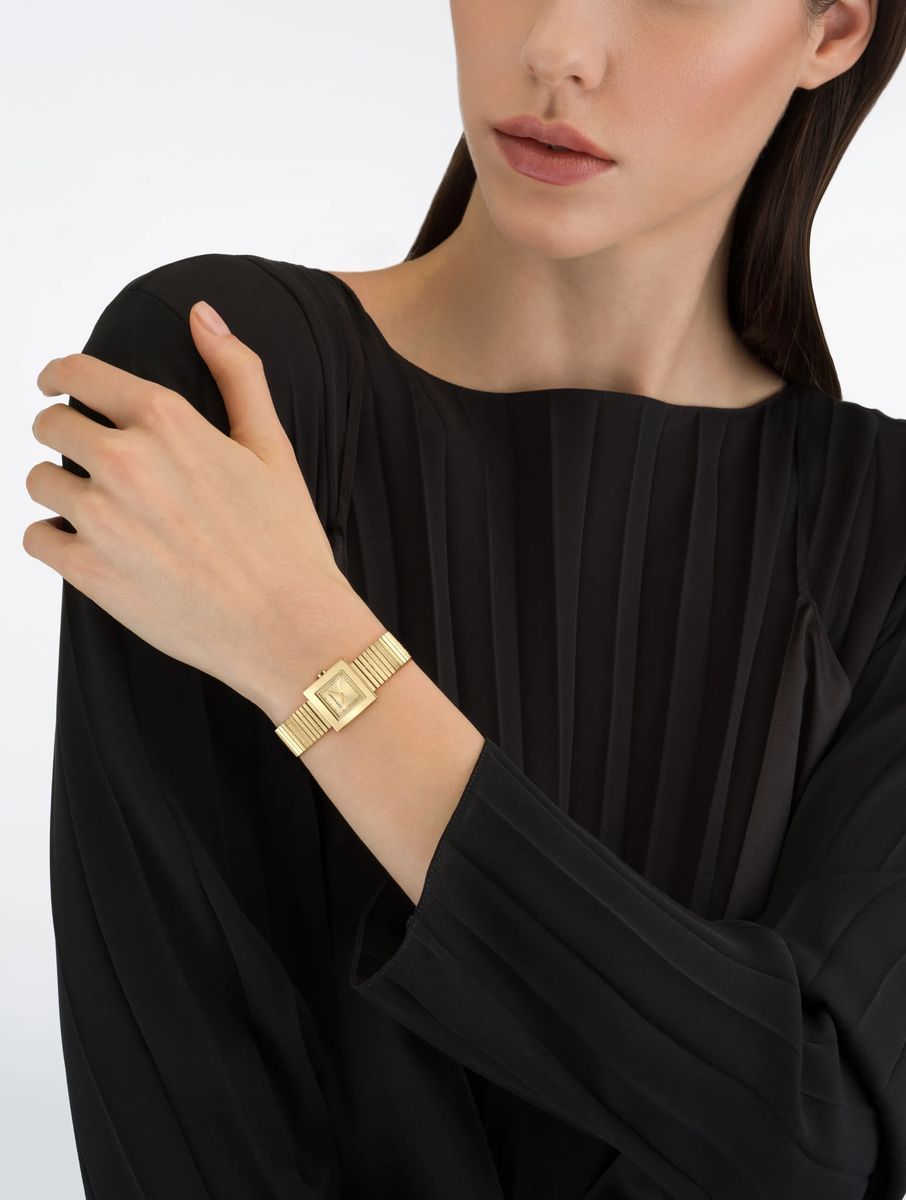 Quadratische goldfarbene Armbanduhr