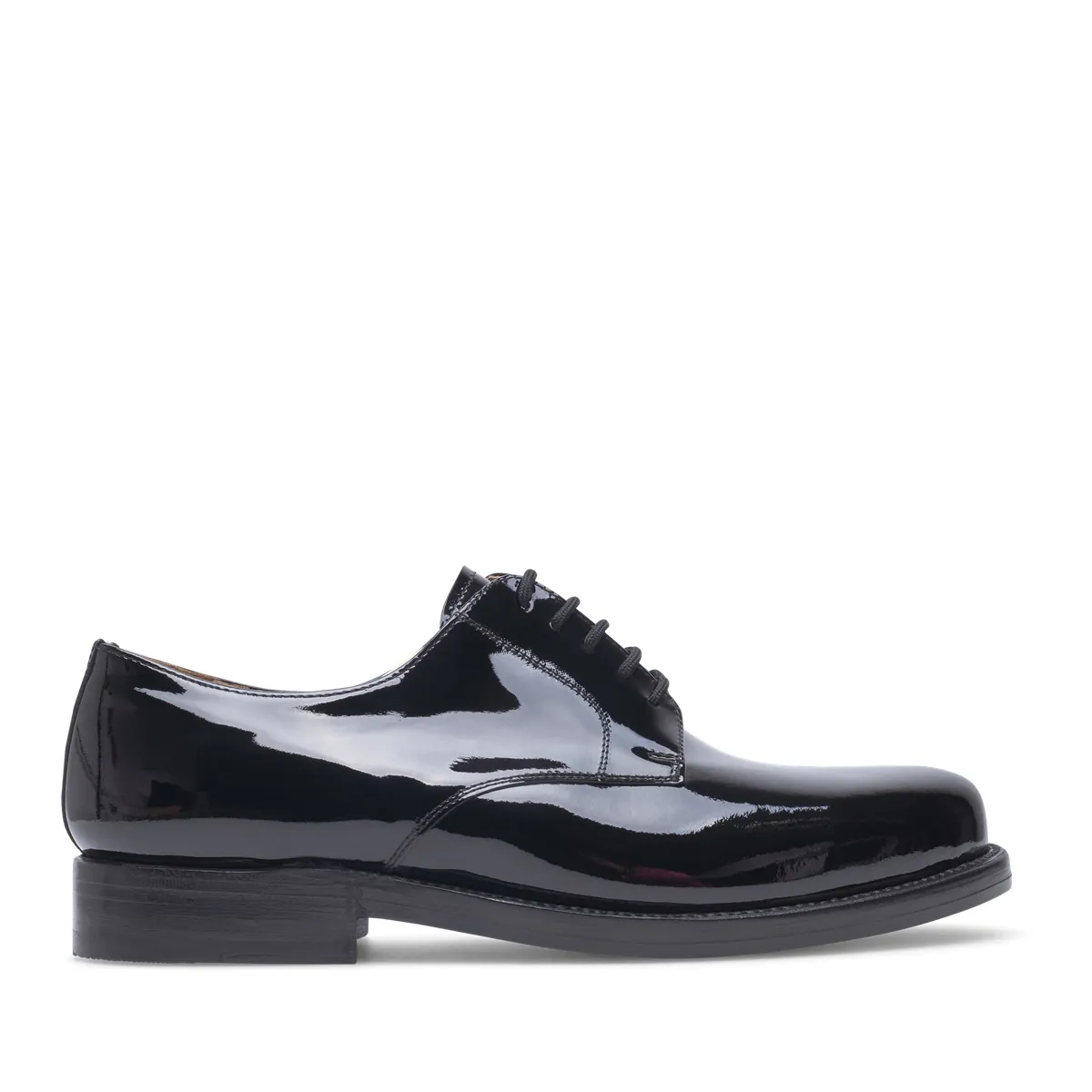 Klassische Oxford Schuhe aus Lackleder