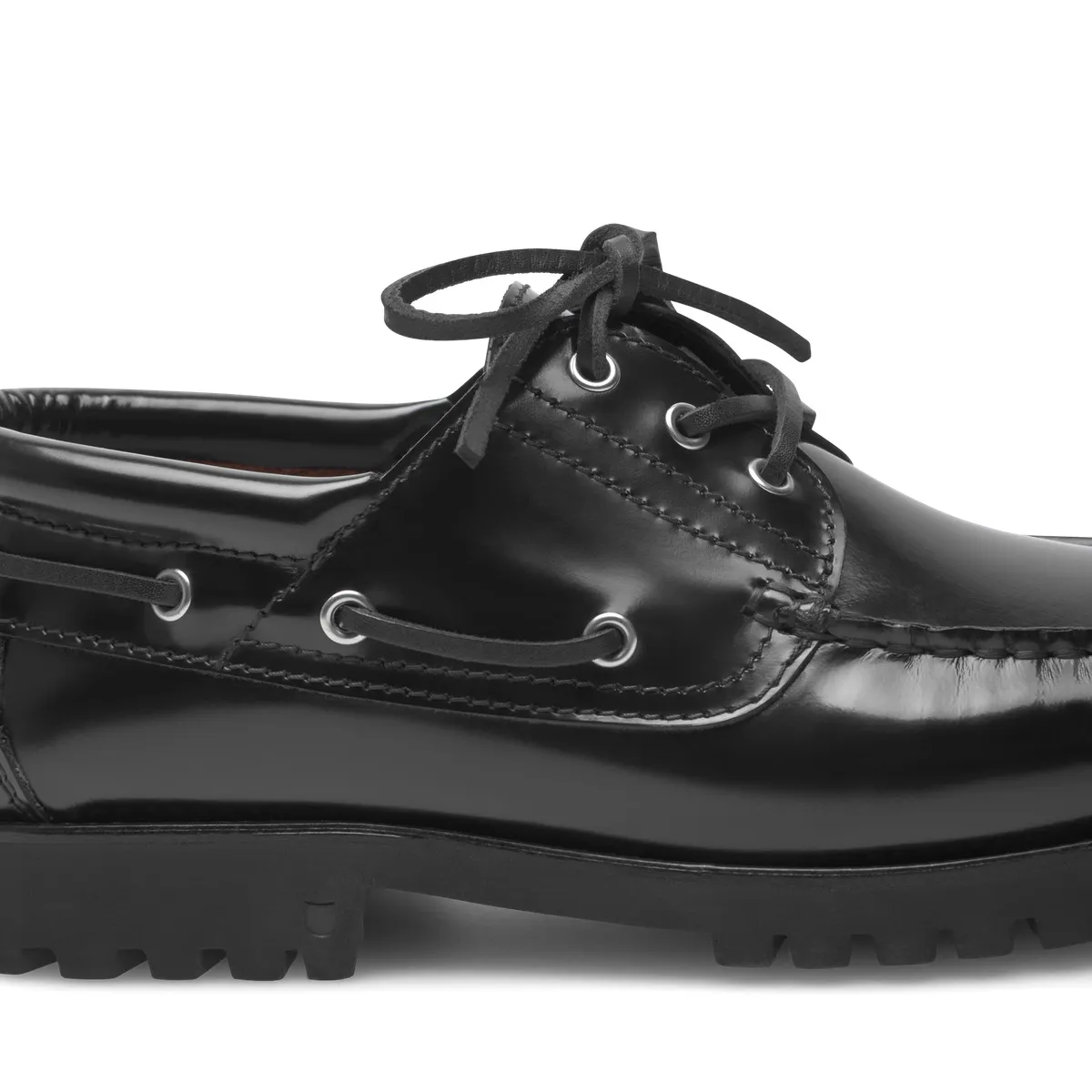 Schwarze Bootsschuhe mit Profilsohle aus Leder