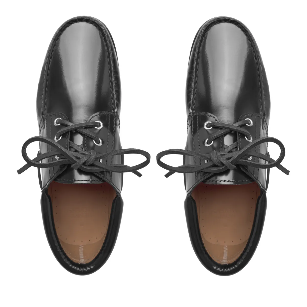 Schwarze Bootsschuhe mit Profilsohle aus Leder