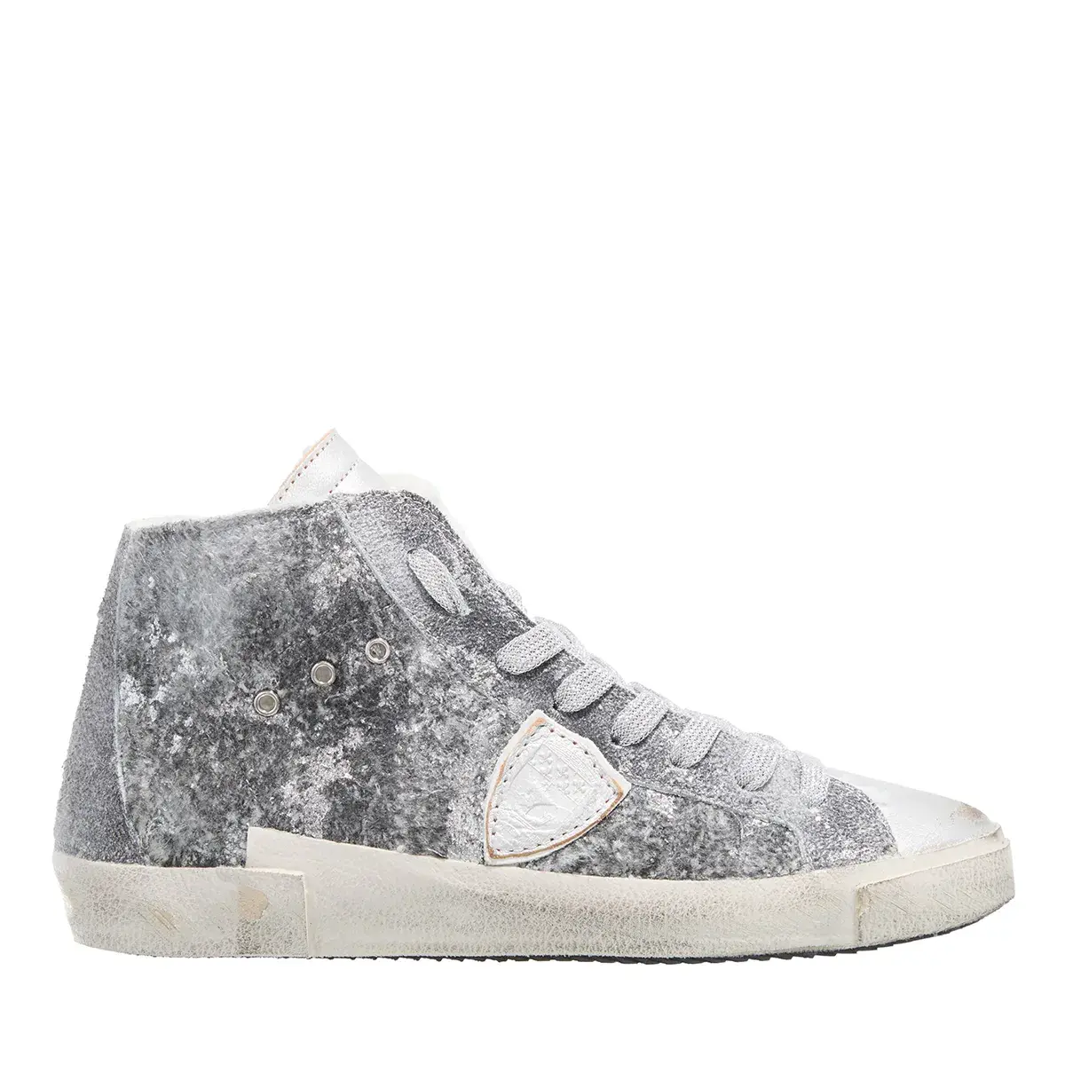 High-Top Mode Sneaker