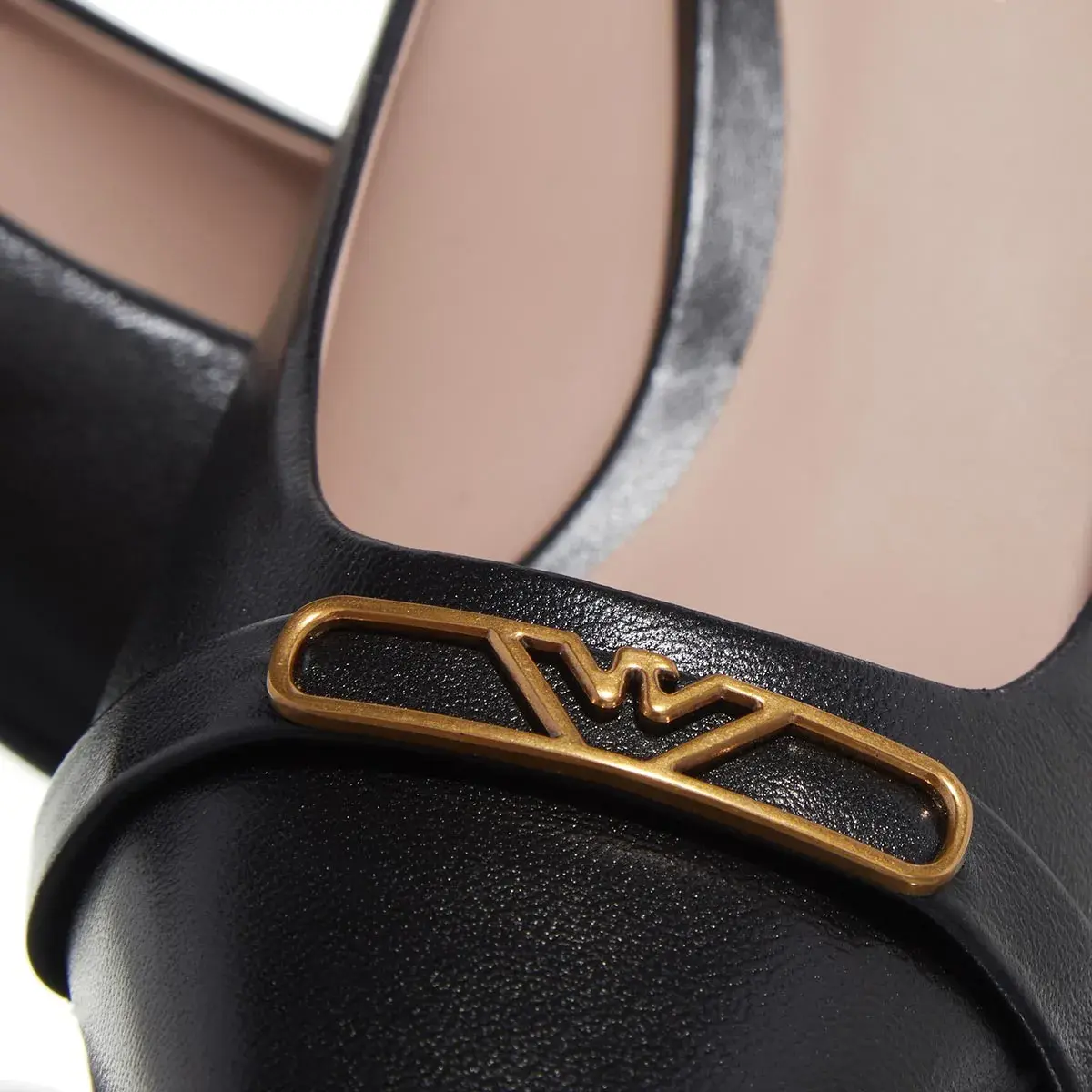 Elegante spitze Pumps aus Leder