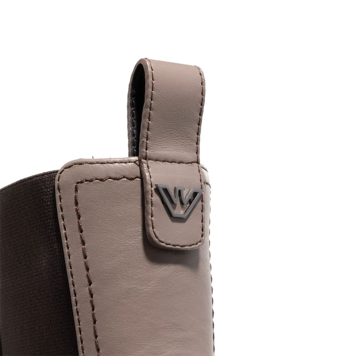 Taupefarbene Chelsea Boots aus Leder