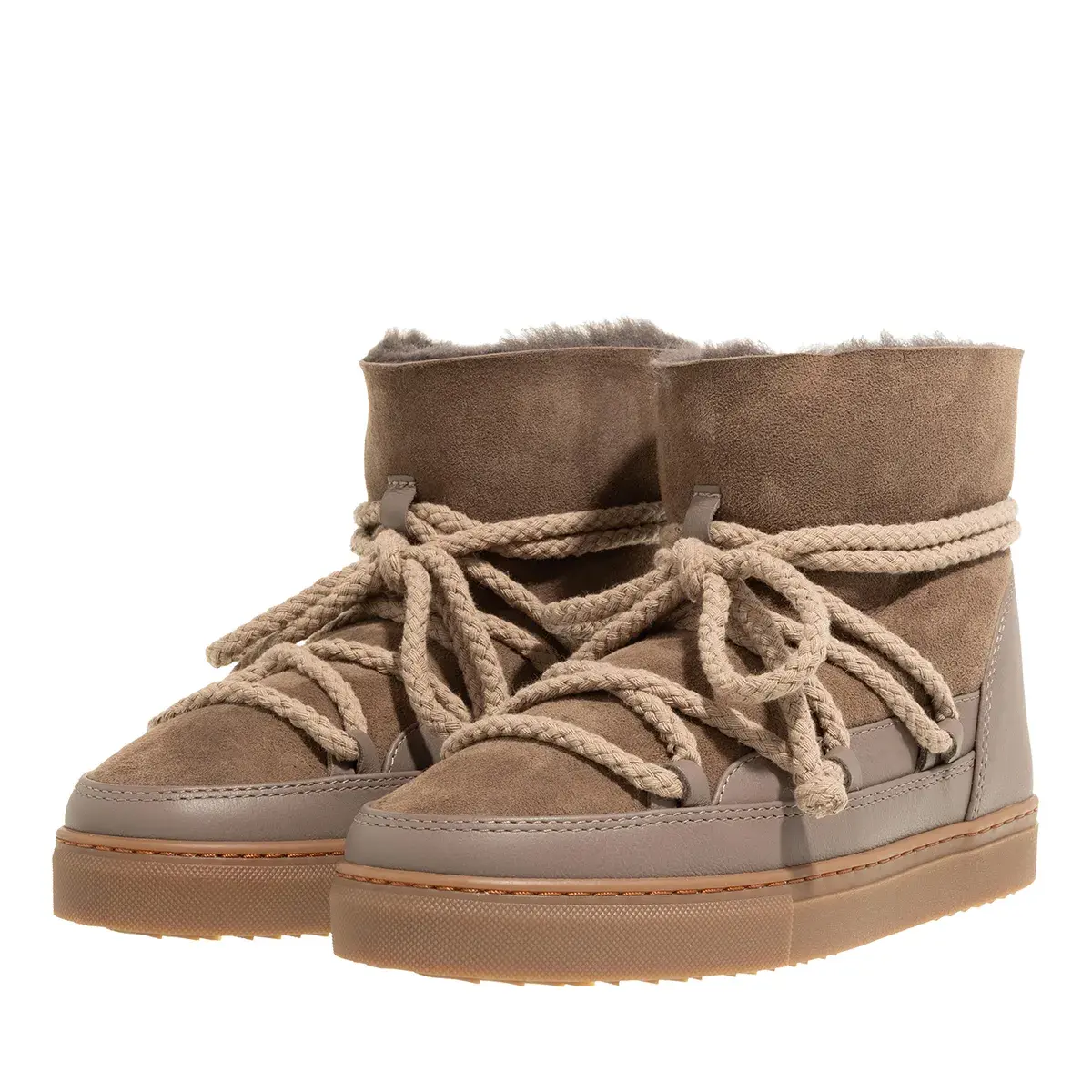 Schnürstiefel mit Shearlingfutter