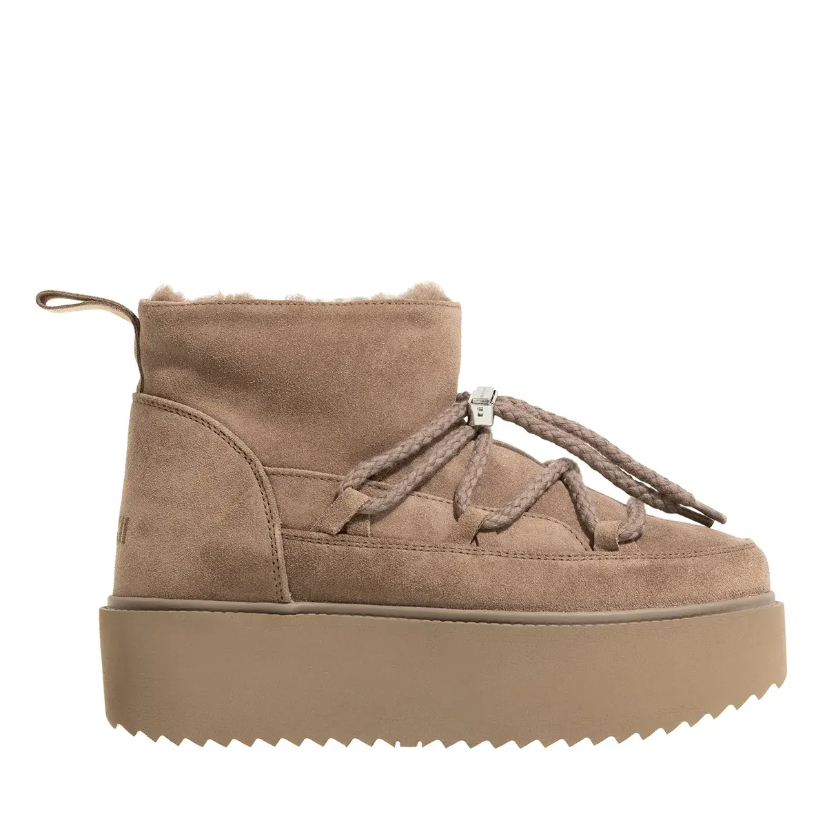 Klassische Winterstiefel mit niedrigem Plateau