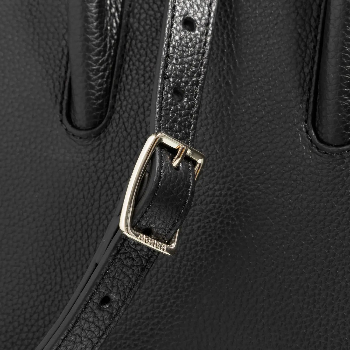 Elegante Handtasche aus genarbtem Leder
