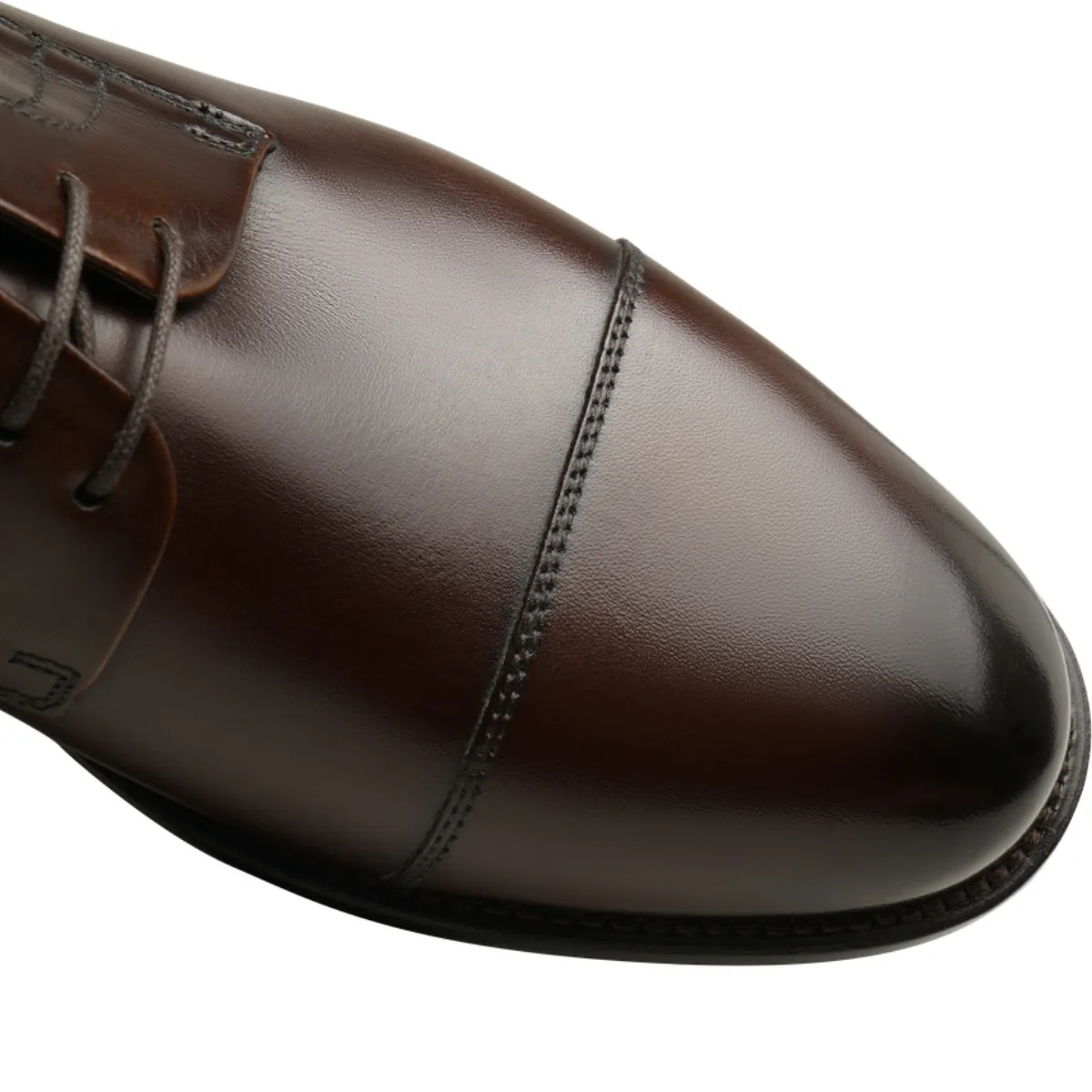 Herren brauner Captoe Derby Schnürschuh