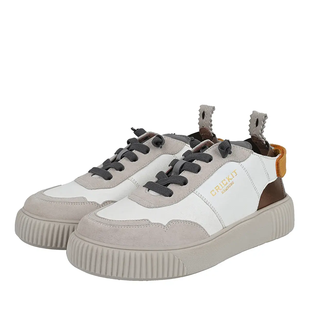 Low-Top Leder Sneaker mit Zuglasche